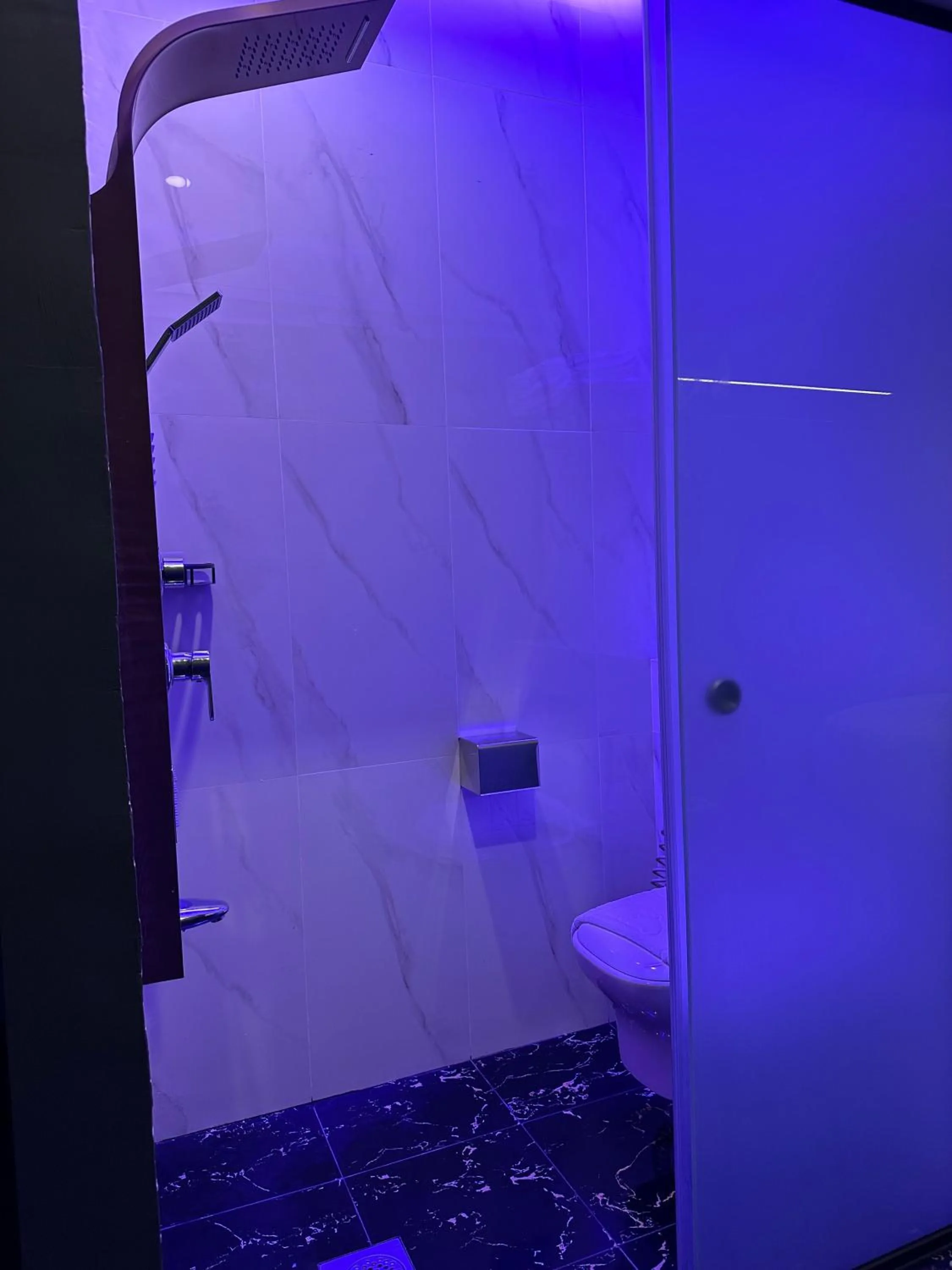 HOTEL JJH - newly opened near BUGIS