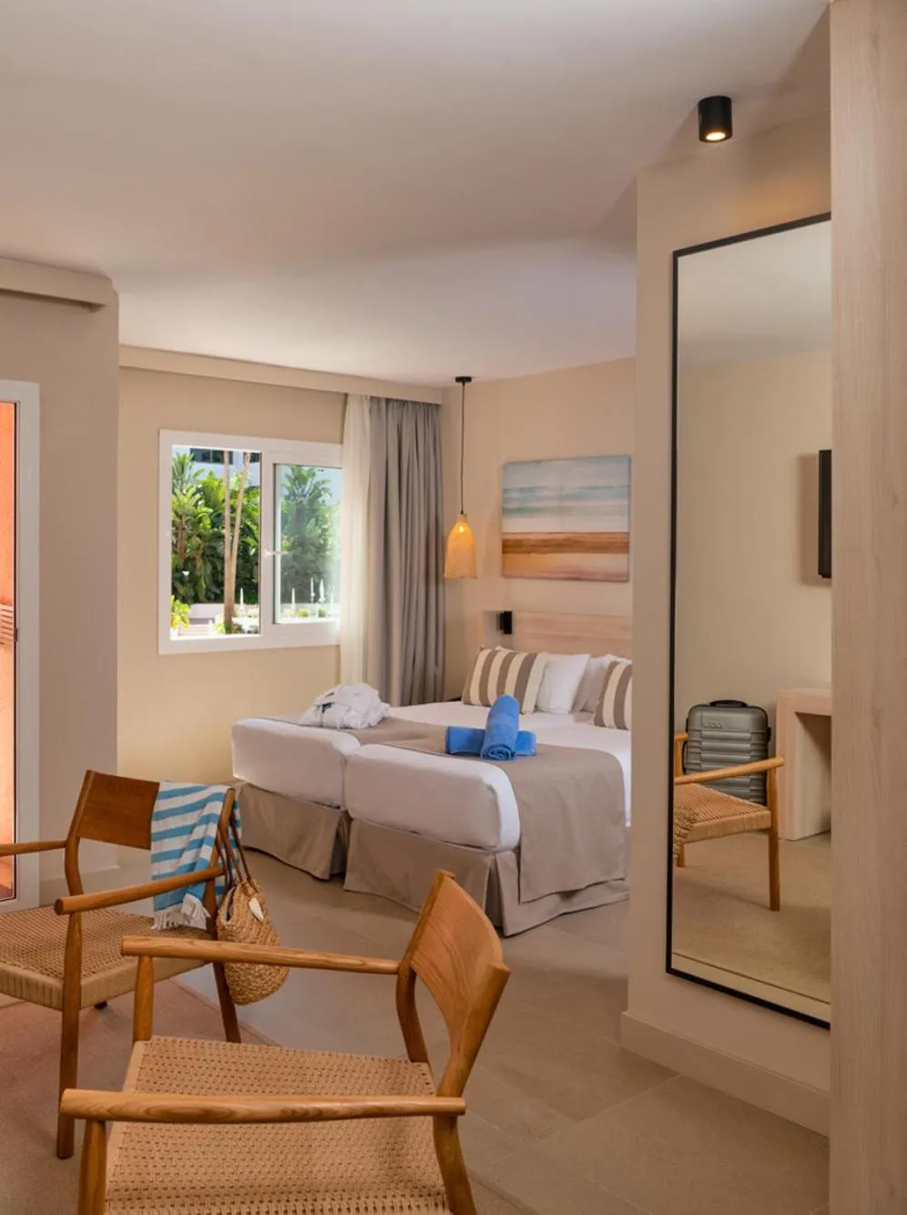 Bed in AQUA Hotel The Breeze & Spa - All Inclusive - Adults Only - 4Sup