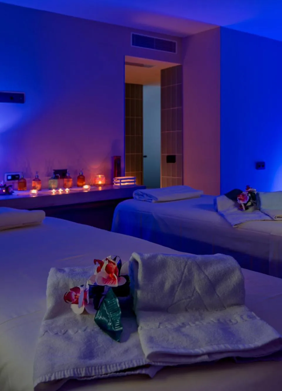 Massage, Bed in AQUA Hotel The Breeze & Spa - All Inclusive - Adults Only - 4Sup