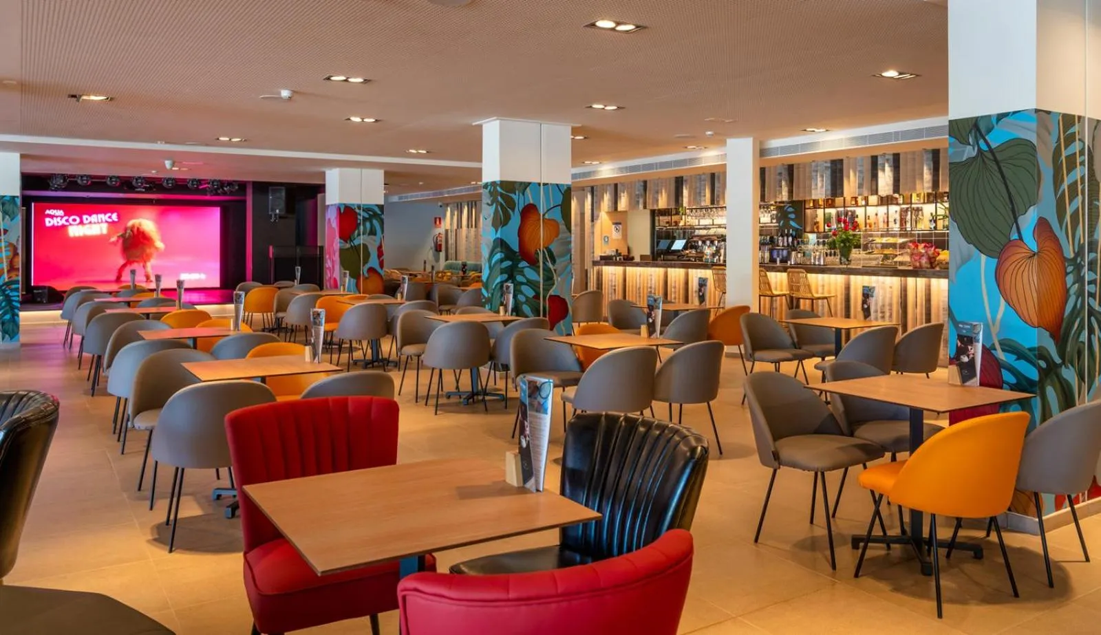 Nightclub / DJ in AQUA Hotel The Breeze & Spa - All Inclusive - Adults Only - 4Sup