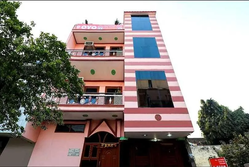 Facade/entrance in Hotel O by OYO Smart City Guest House