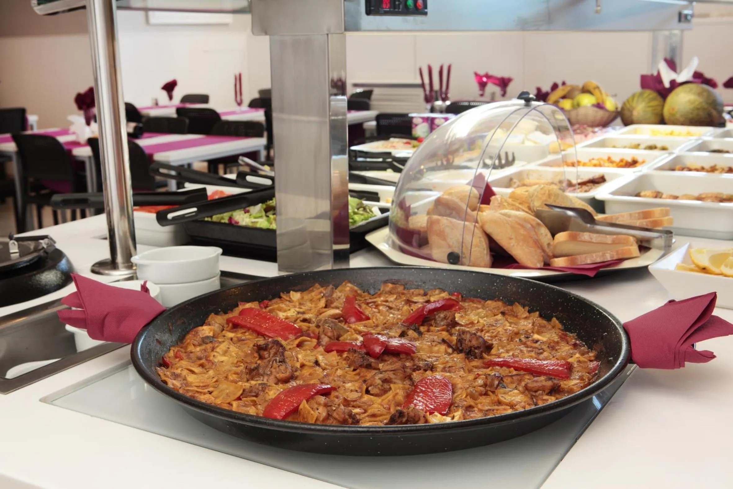 Restaurant/places to eat in Hotel Bilbaino