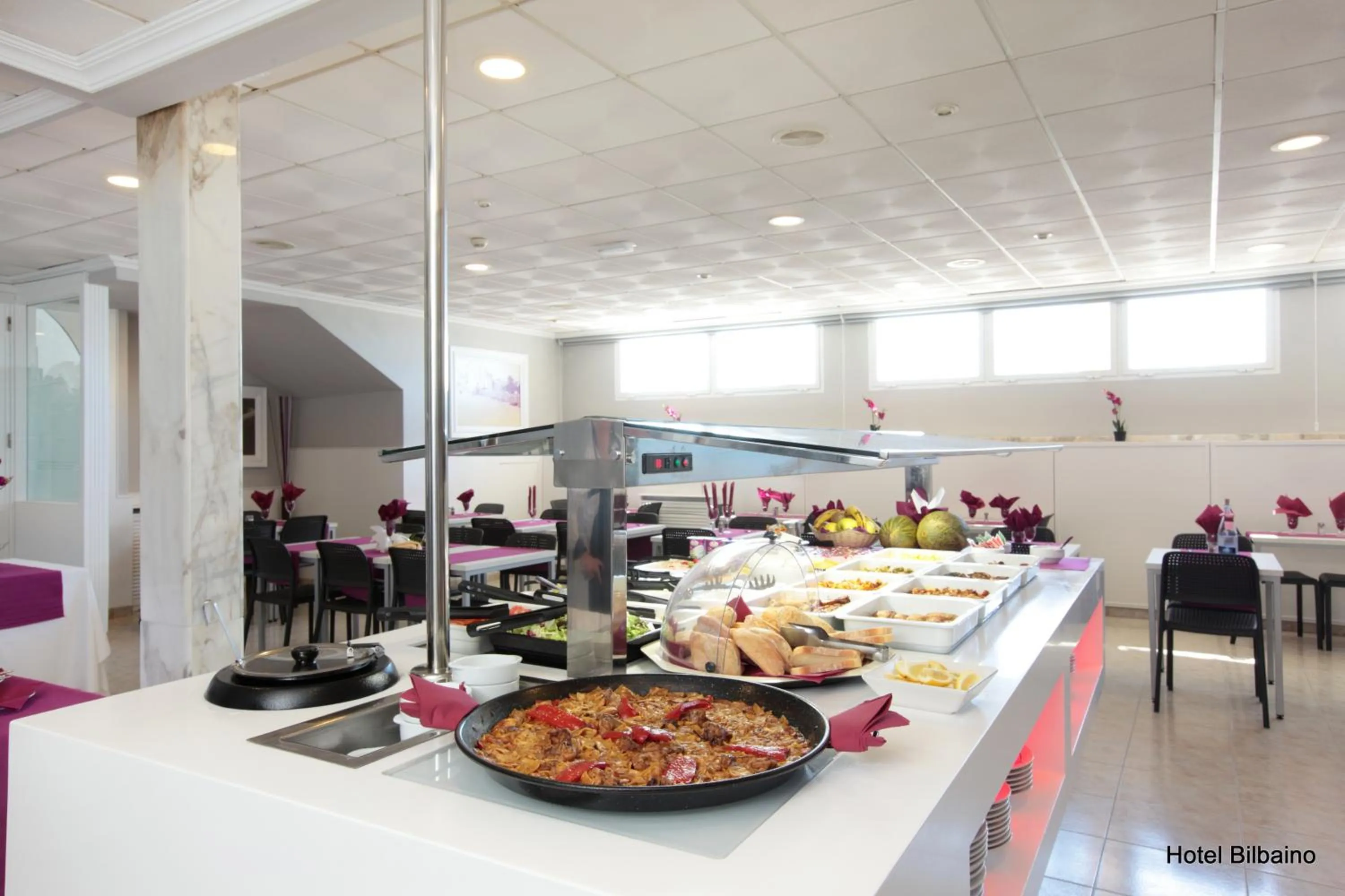 Restaurant/places to eat in Hotel Bilbaino