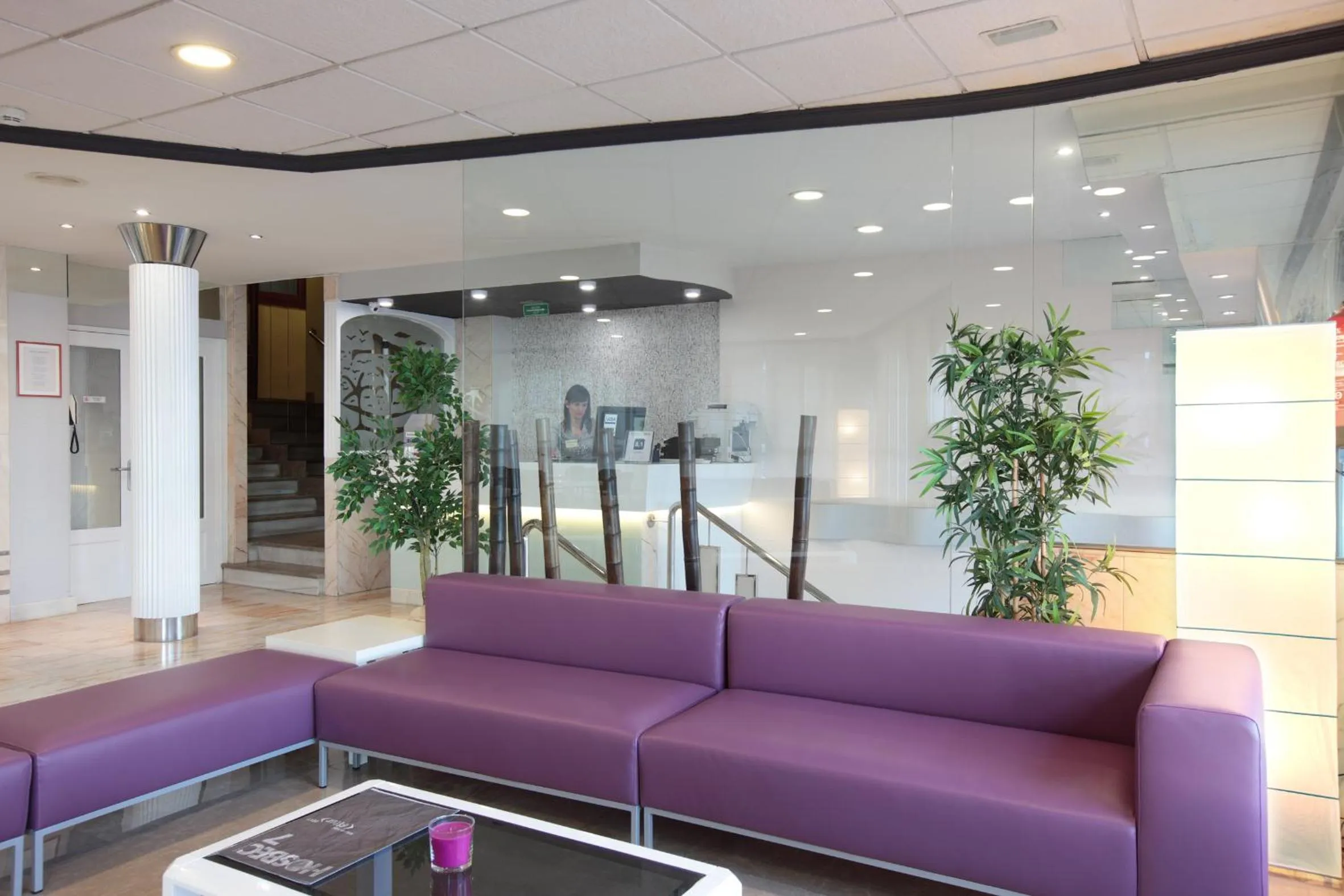 Communal lounge/ TV room in Hotel Bilbaino