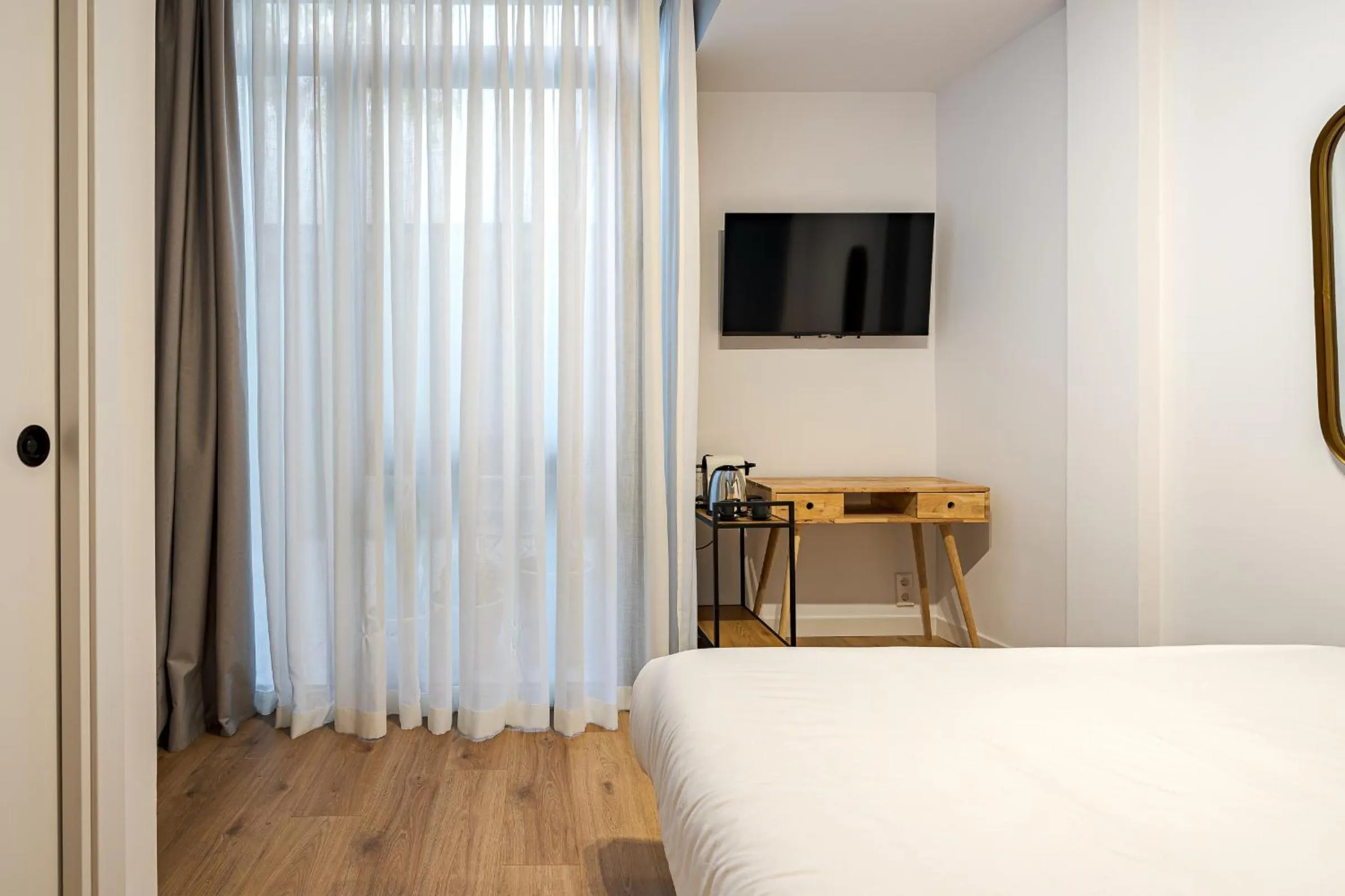 Bedroom, Bed in Vallecas Suites by Olala Homes