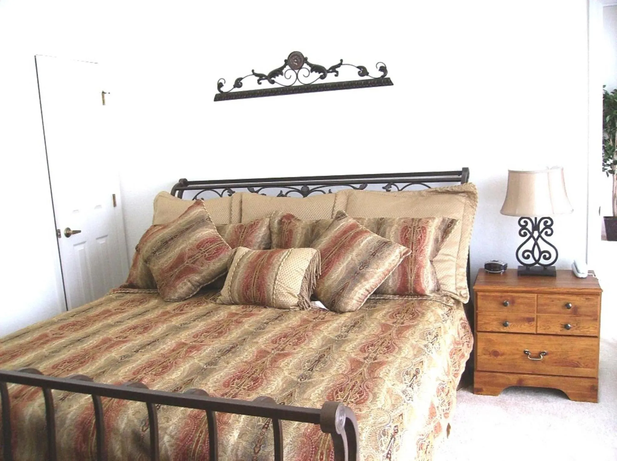 Bedroom, Bed in 4 Bedroom Value Plus Home with Private Pool