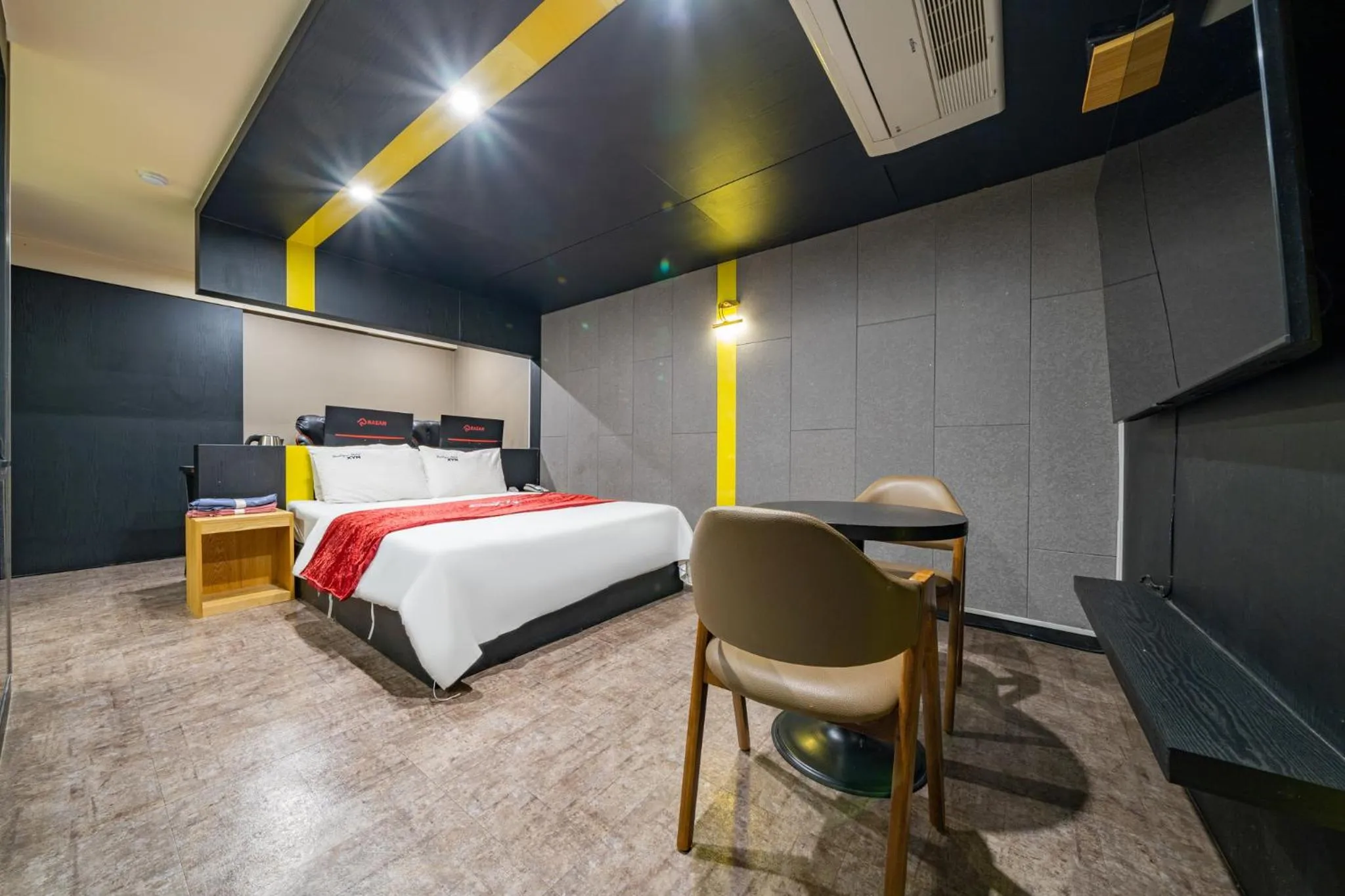 Bed in Boutique Hotel XYM