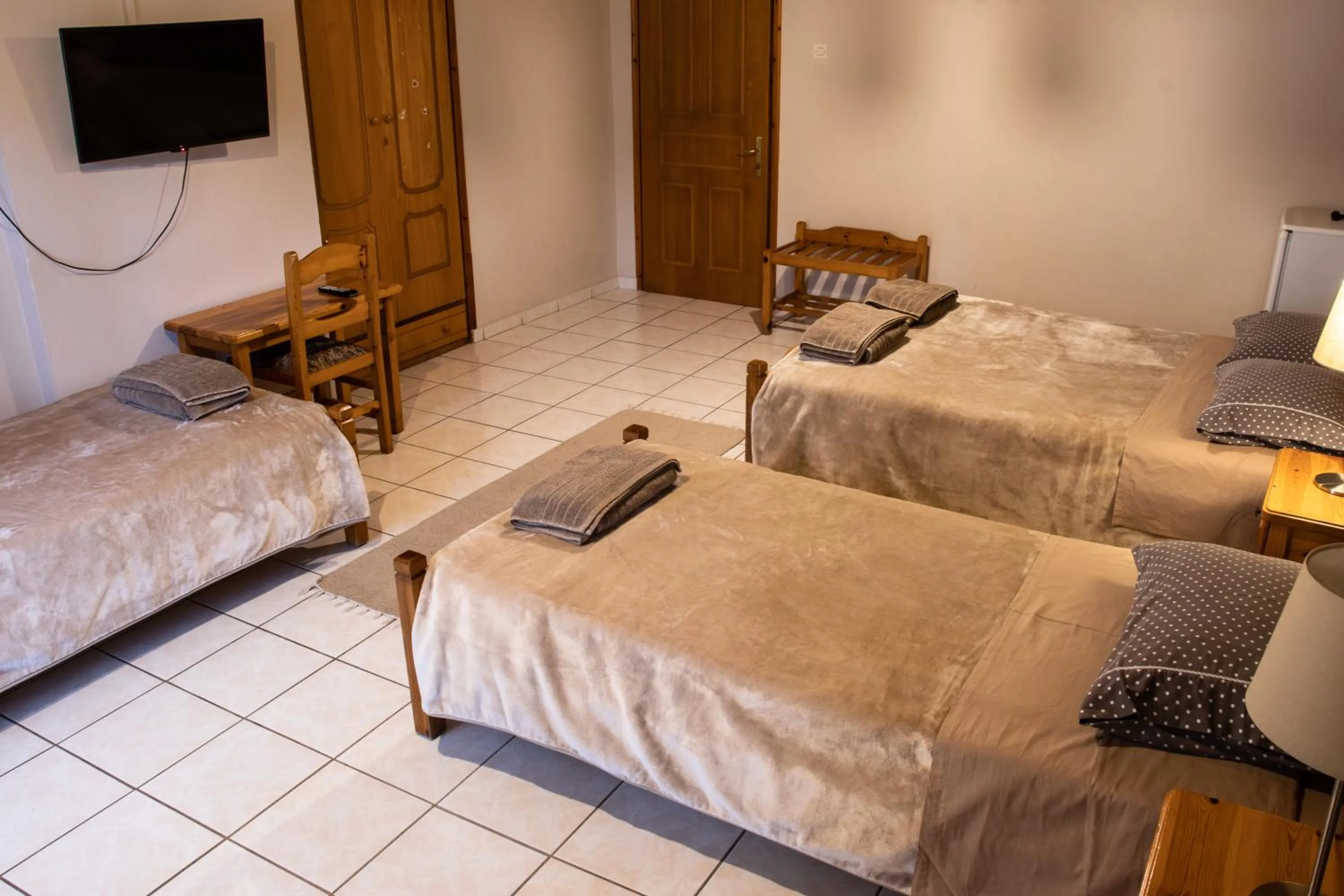 Bed in Hotel Defkalion