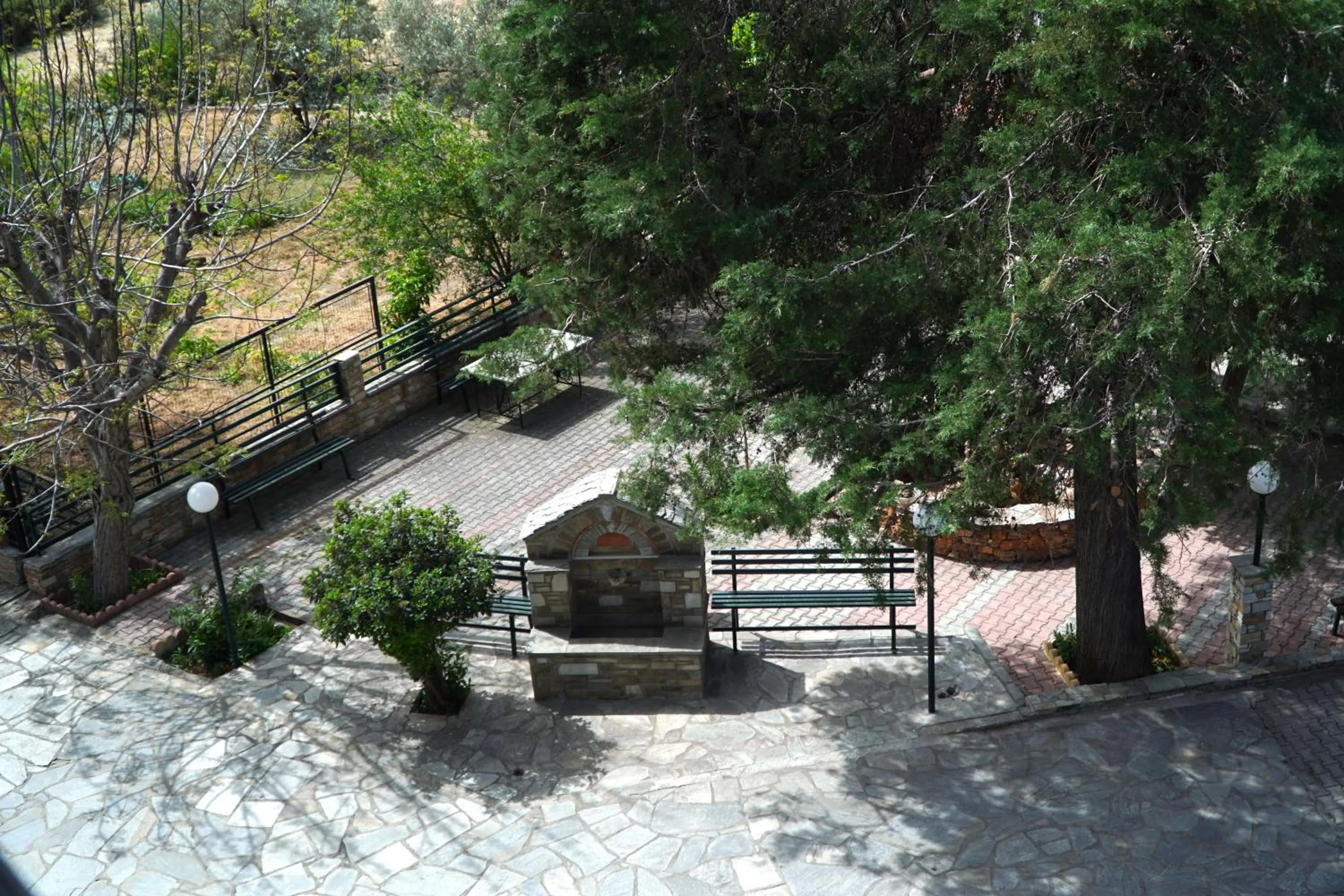 Parking in Hotel Defkalion