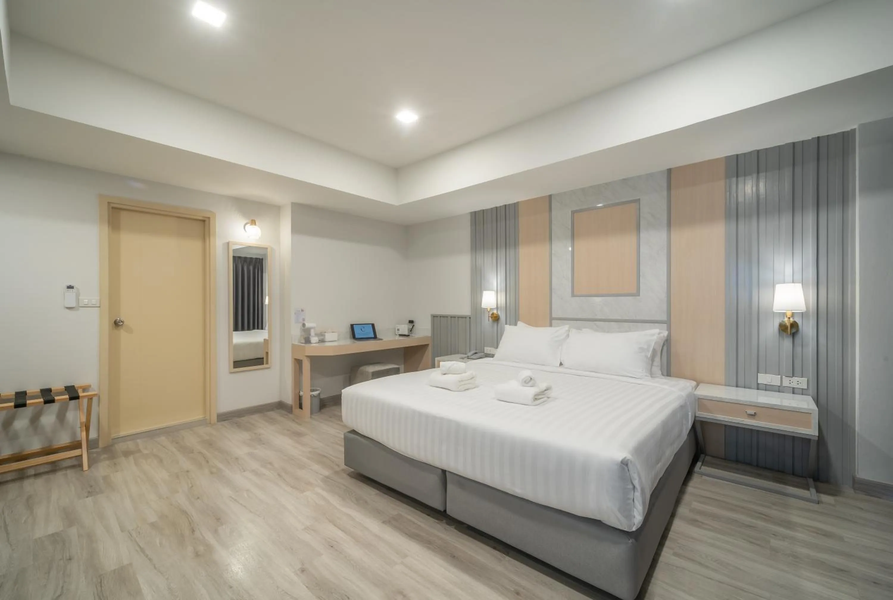 Bedroom, Bed in The Space Hotel Lampang