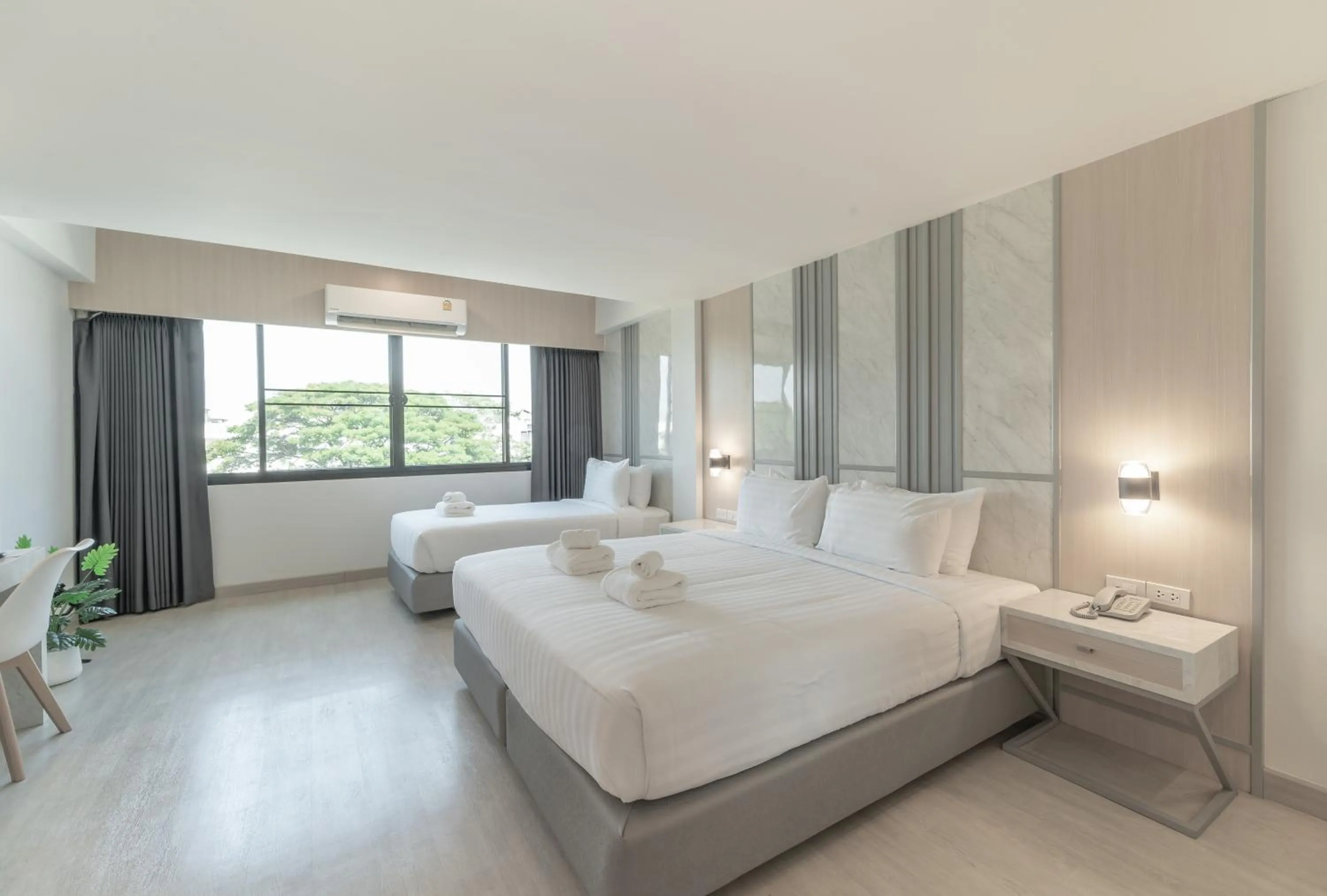 Bedroom, Bed in The Space Hotel Lampang