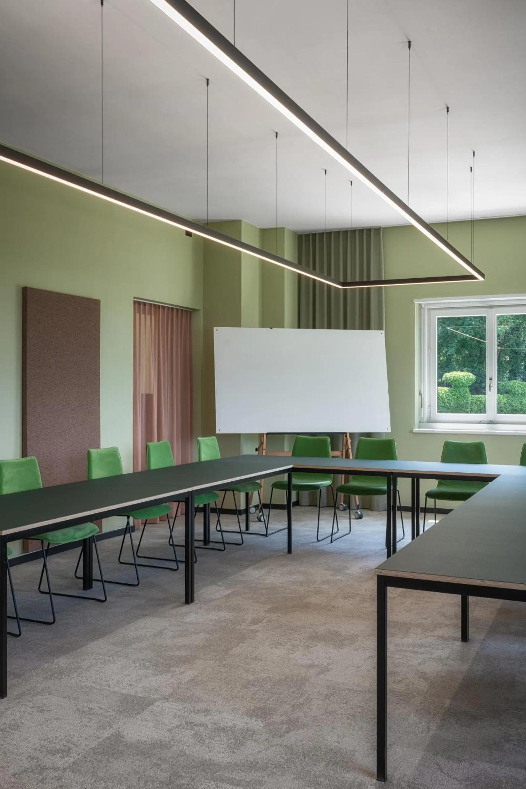 Meeting/conference room in Kloster by b-smart
