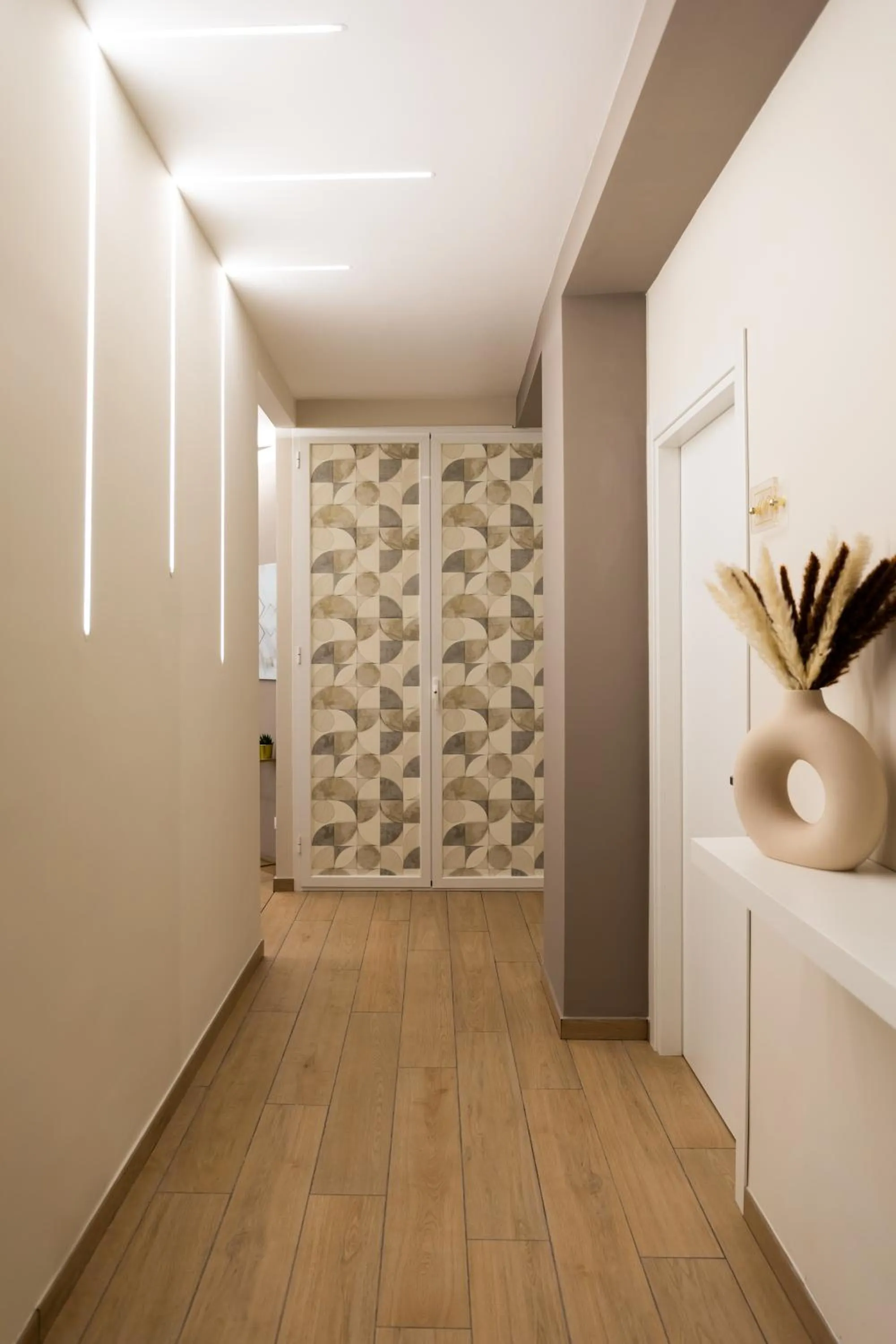 wardrobe in AlbaDea Suites&Jacuzzi