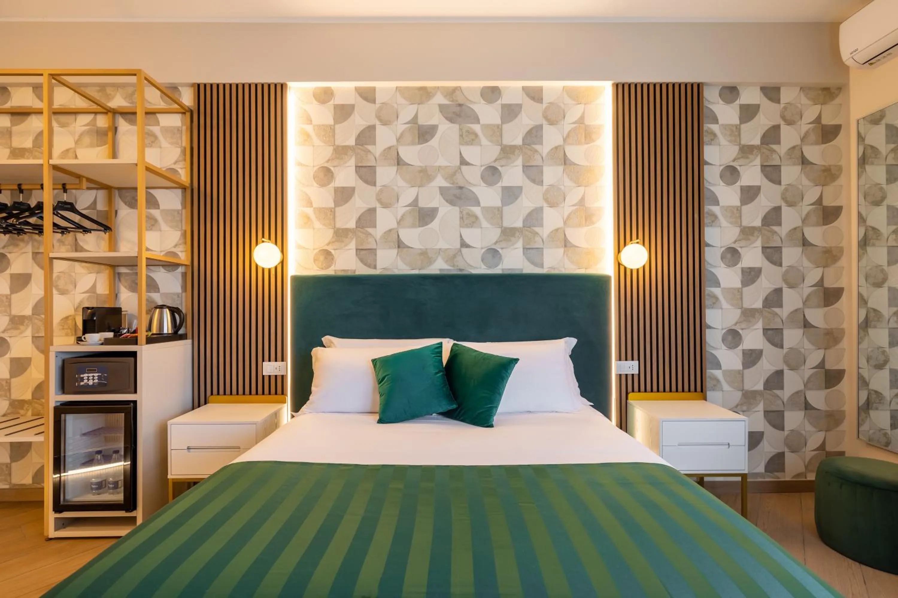 Bed in AlbaDea Suites&Jacuzzi