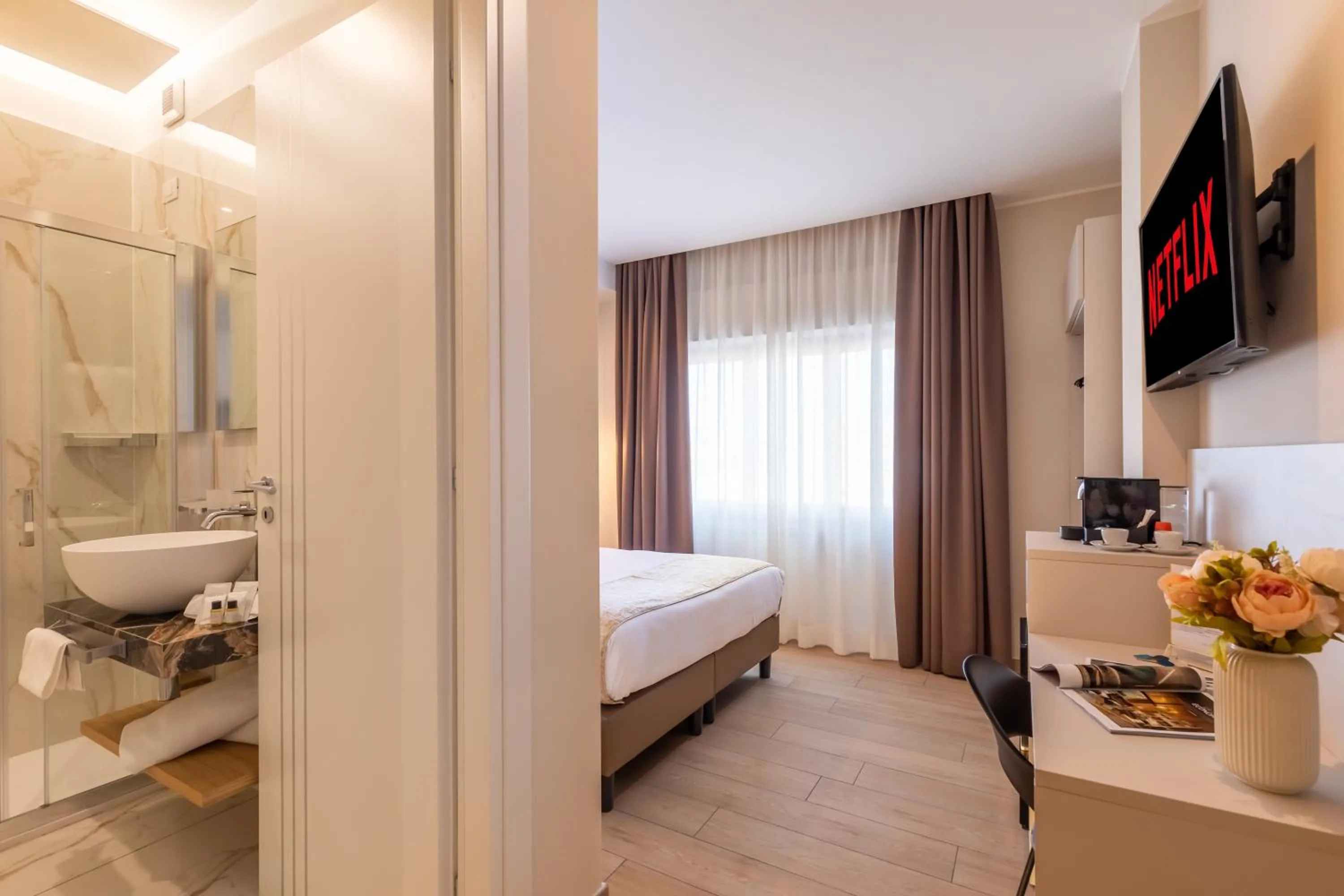 Photo of the whole room, Bed in AlbaDea Suites&Jacuzzi