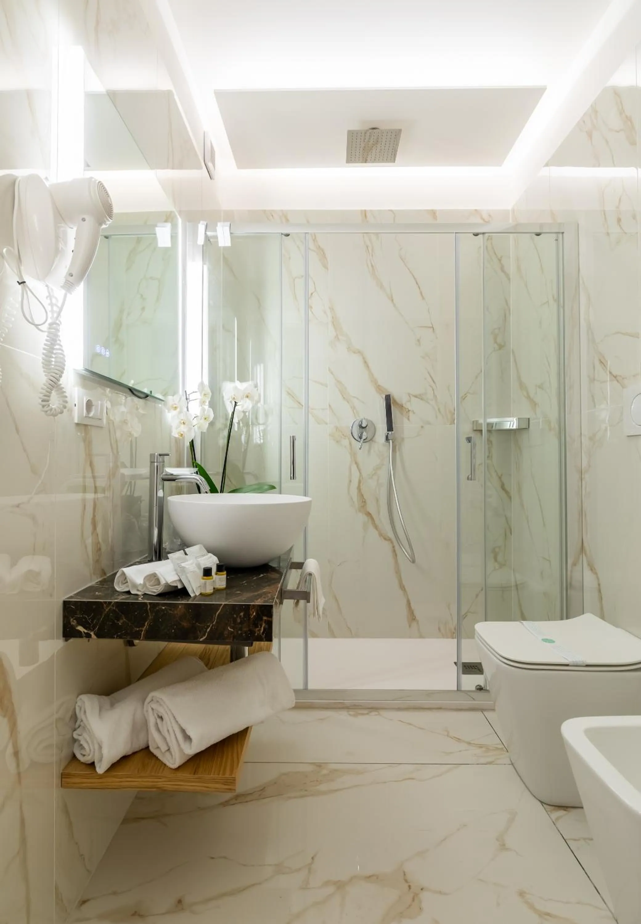 Bathroom in AlbaDea Suites&Jacuzzi