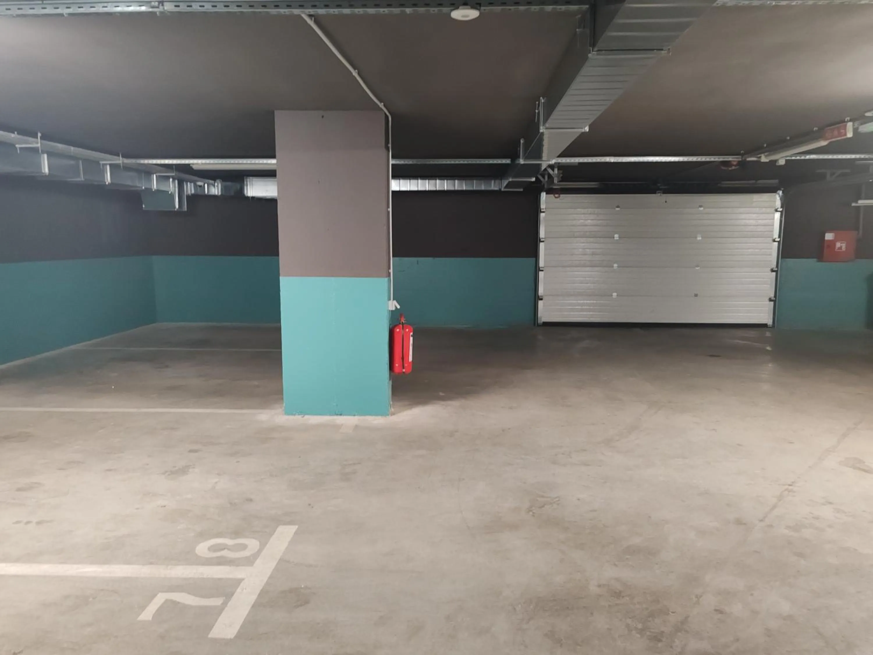 Parking in Hotel Element