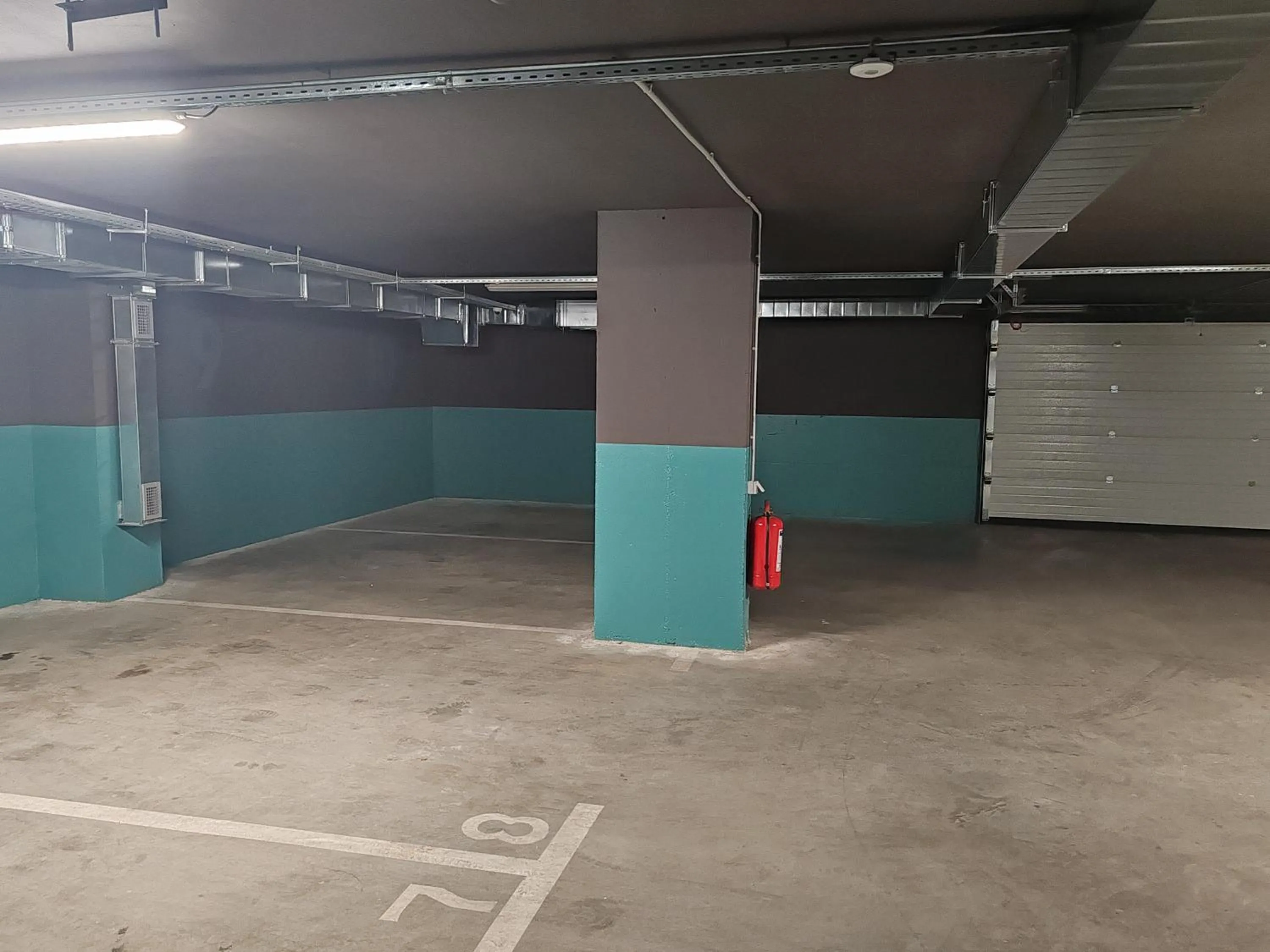 Parking in Hotel Element