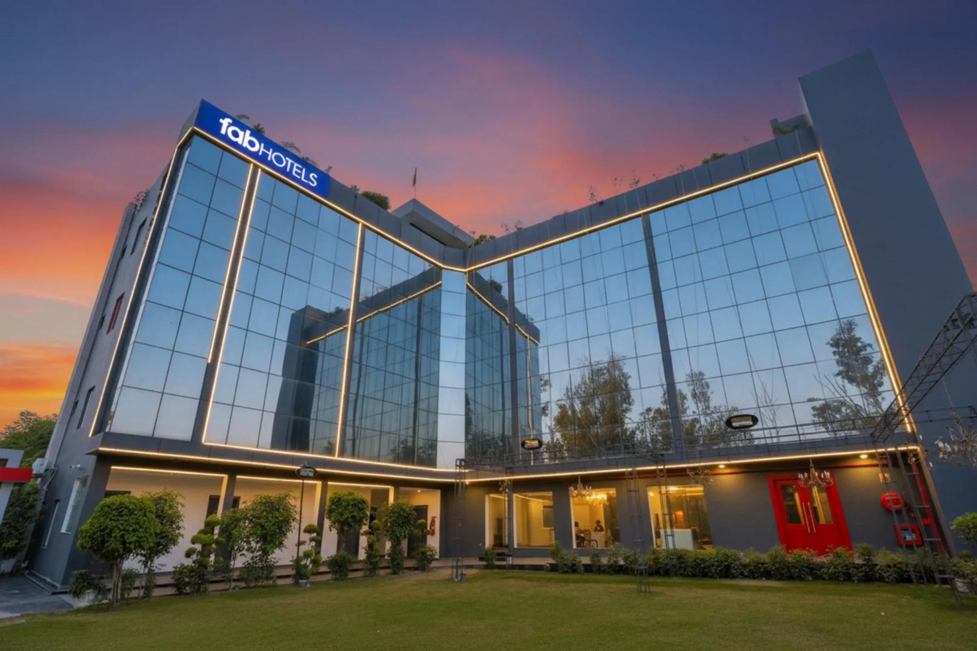 Facade/entrance in FabHotel BSA