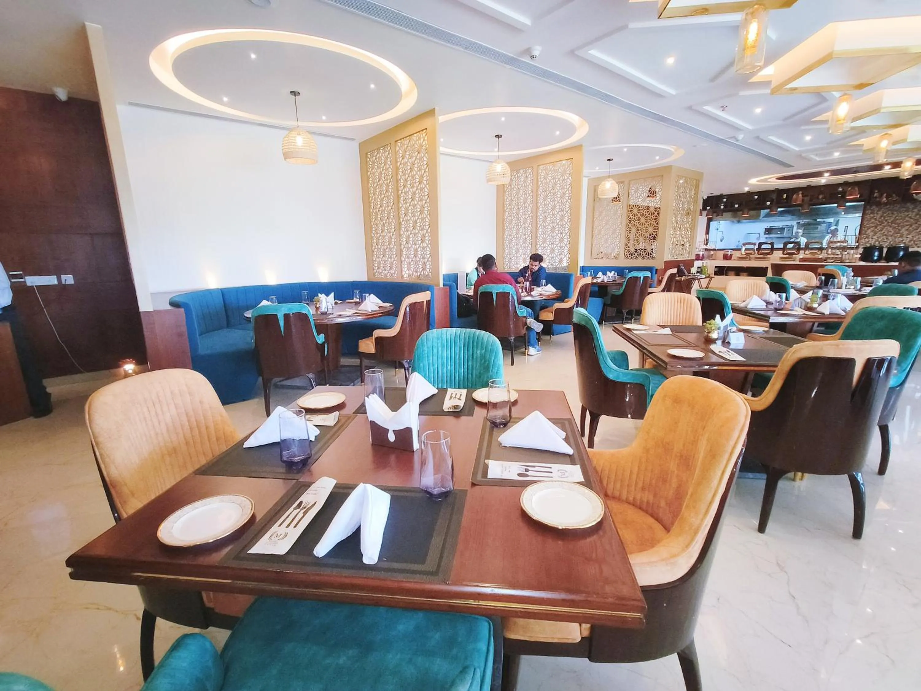 Restaurant/places to eat in Mariton Hotel