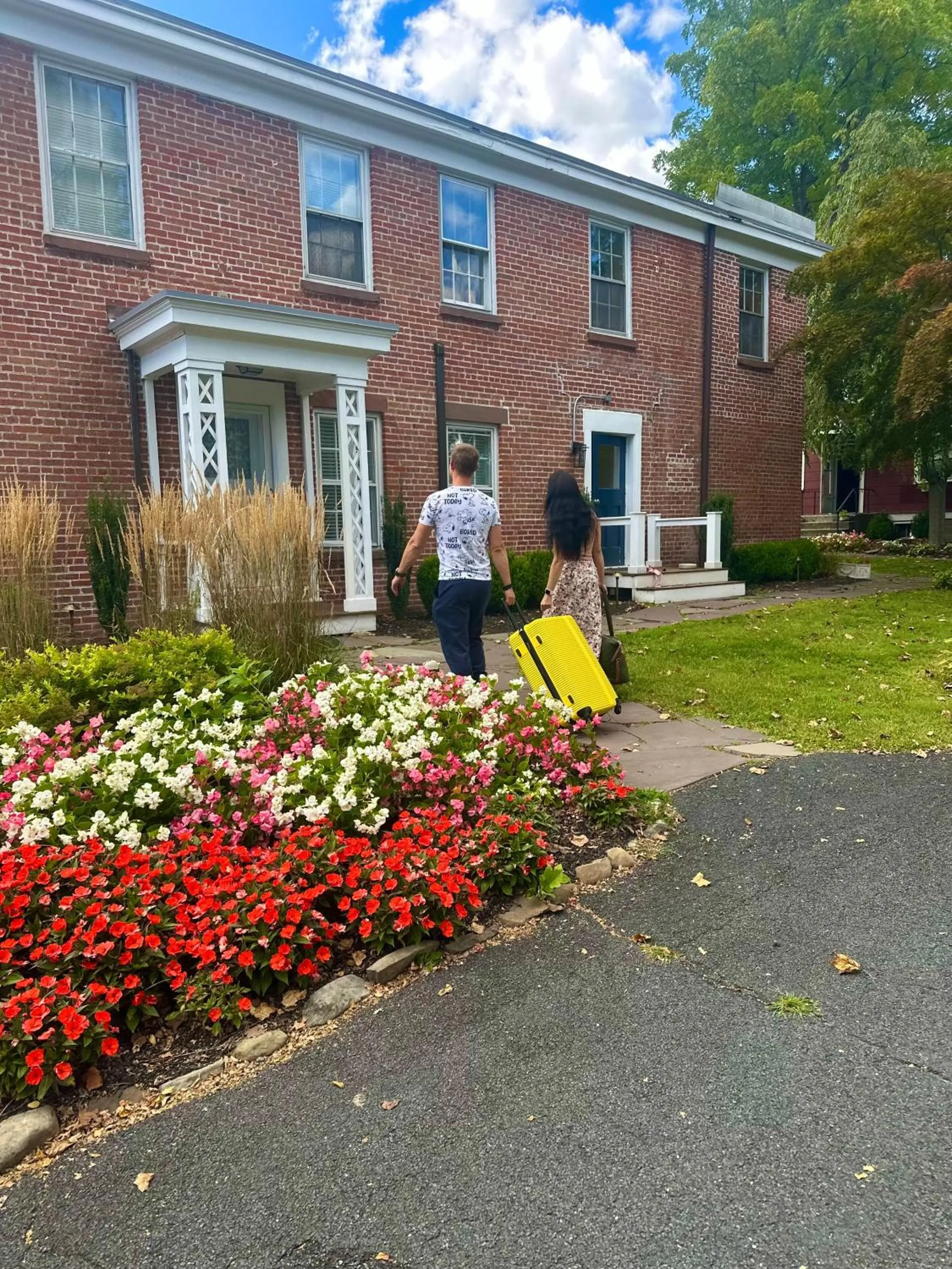 Garden in Cromwell Manor Inn