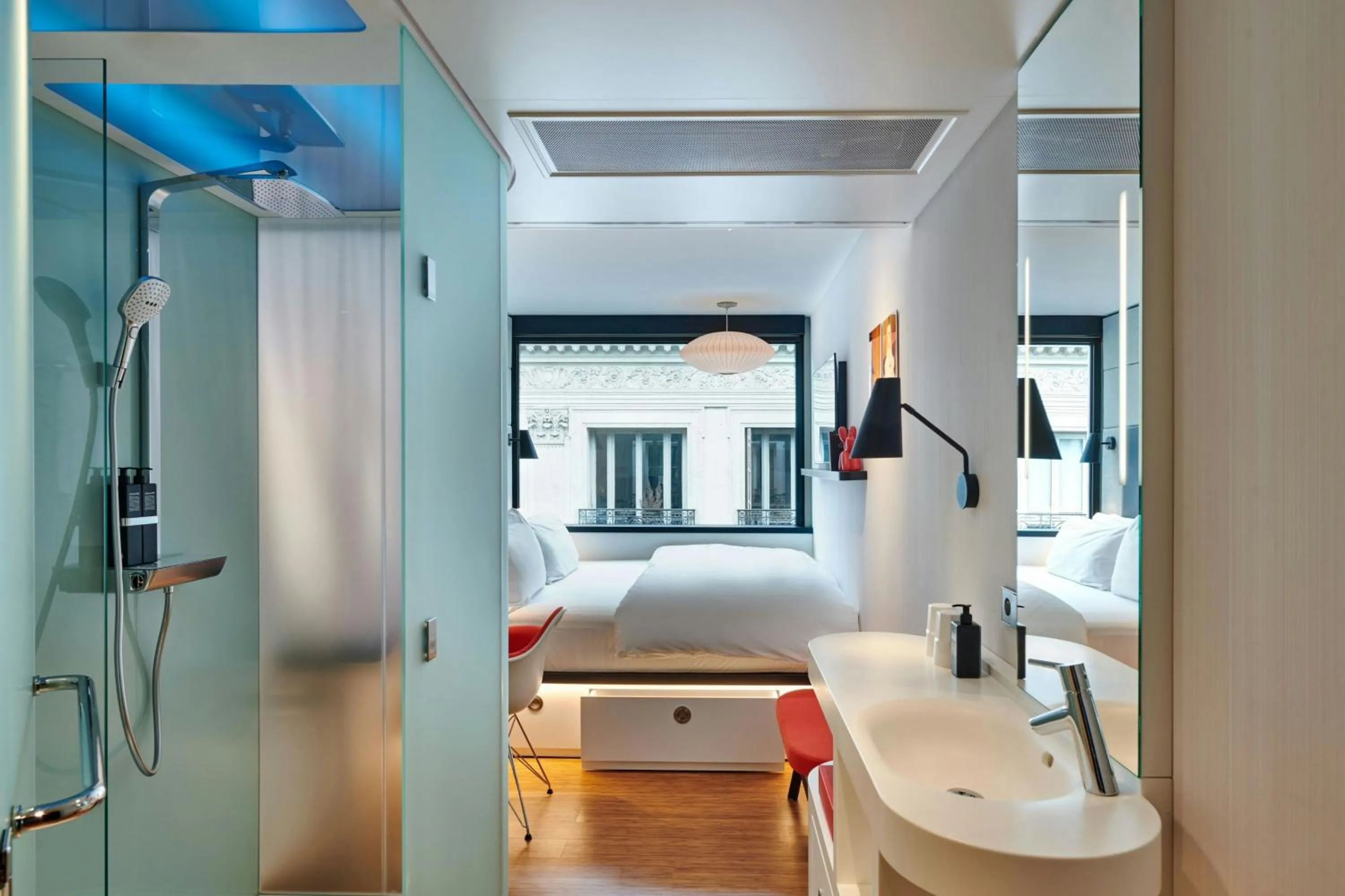 Bedroom, Bed in citizenM Paris Opera