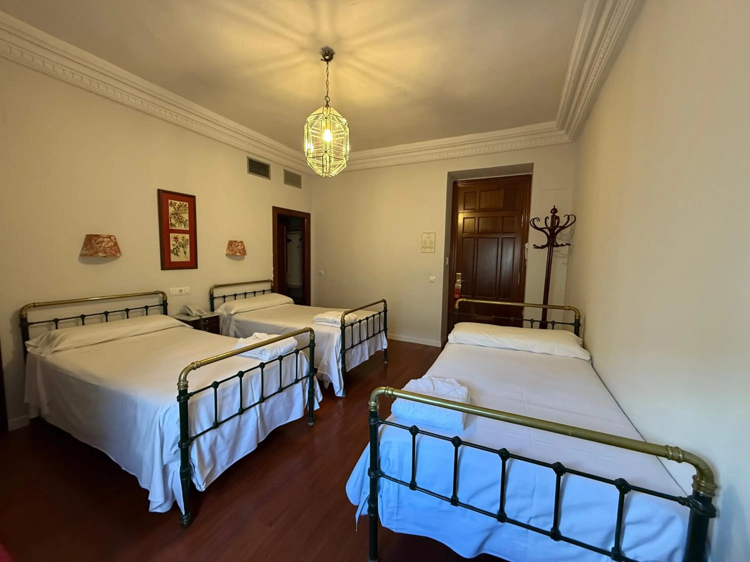 Bed in Hotel Parque Balneario Termas Pallares