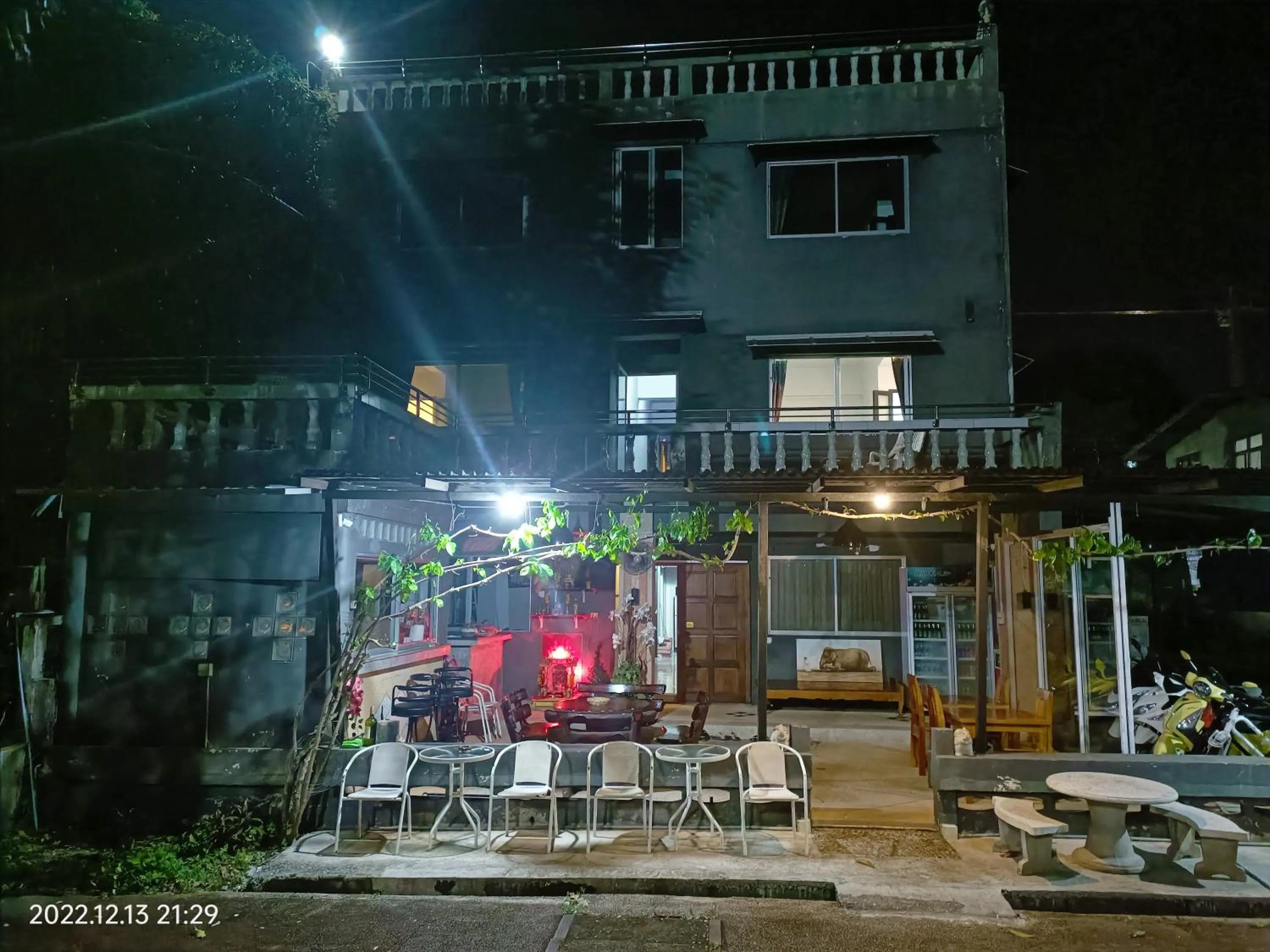 Funky Crab The River