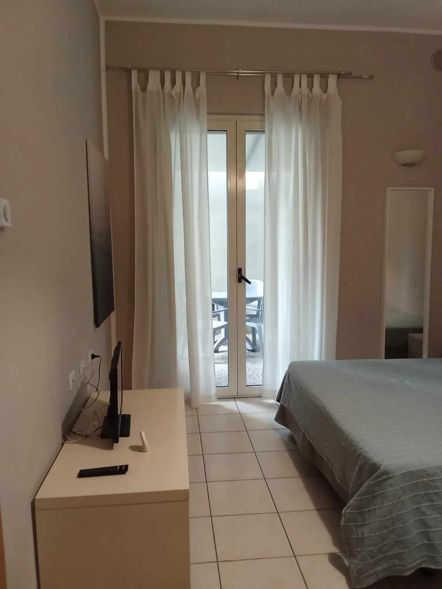 Photo of the whole room, Bed in Residence Marittimo Riccione
