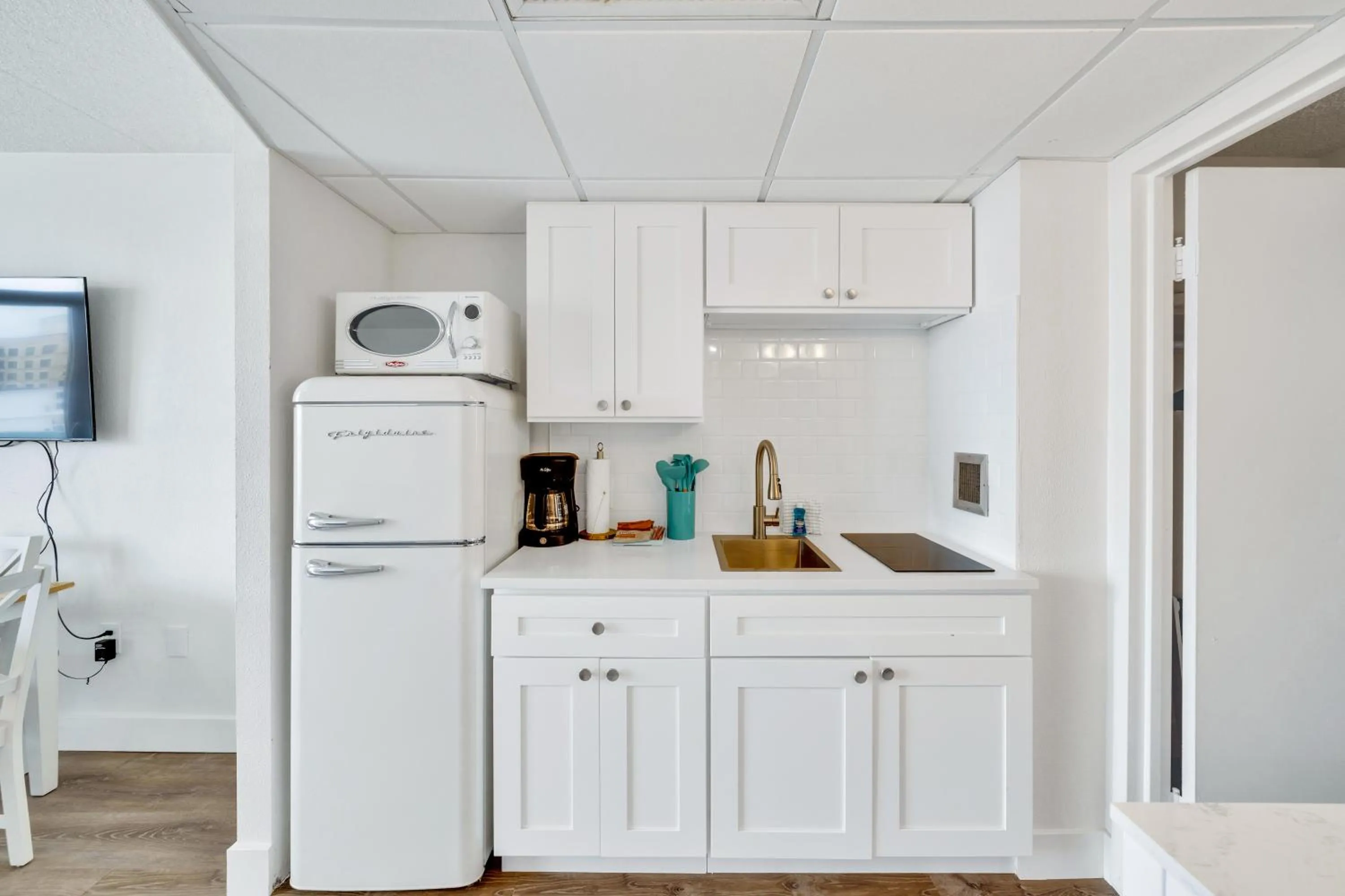 Kitchen or kitchenette in Madison Resort Wildwood Crest