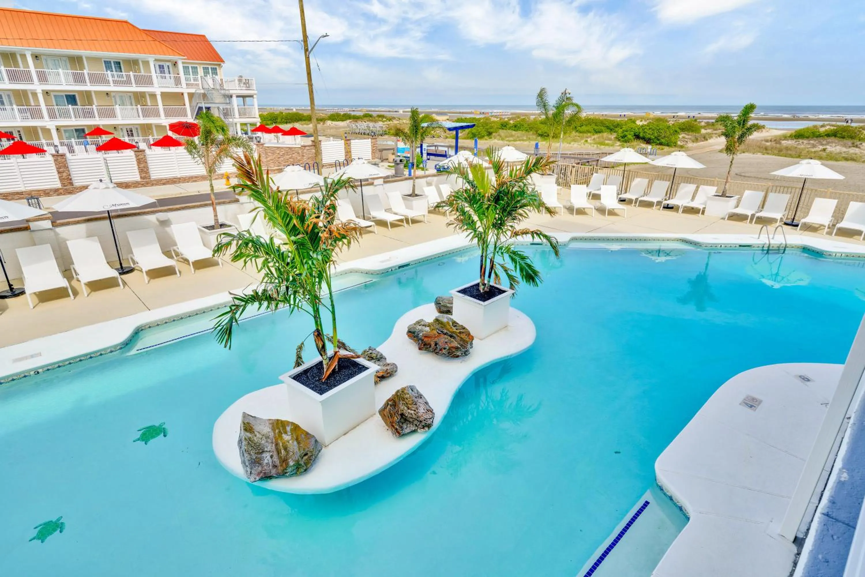 Swimming pool in Madison Resort Wildwood Crest