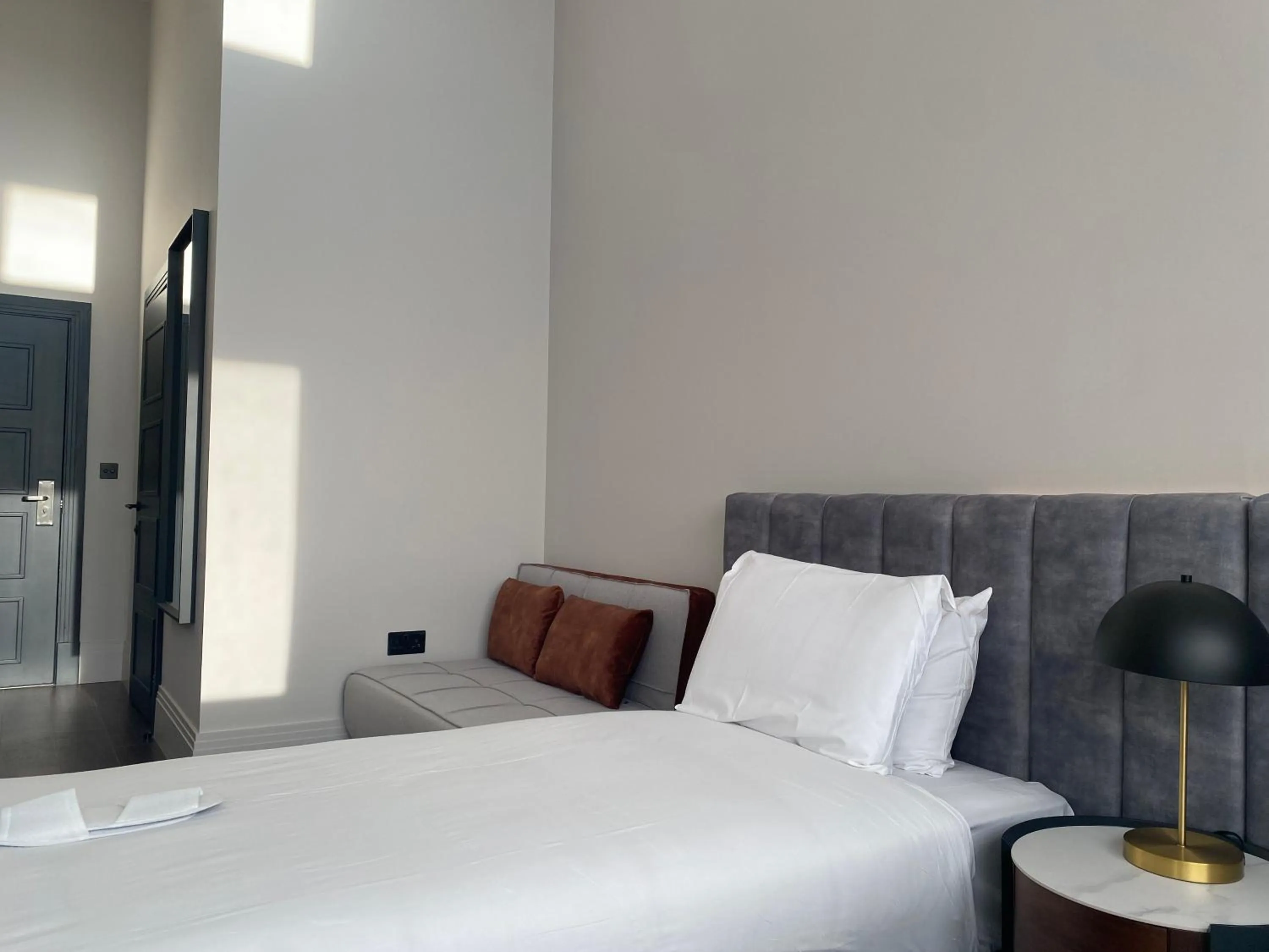 Photo of the whole room, Bed in Vive Hotel