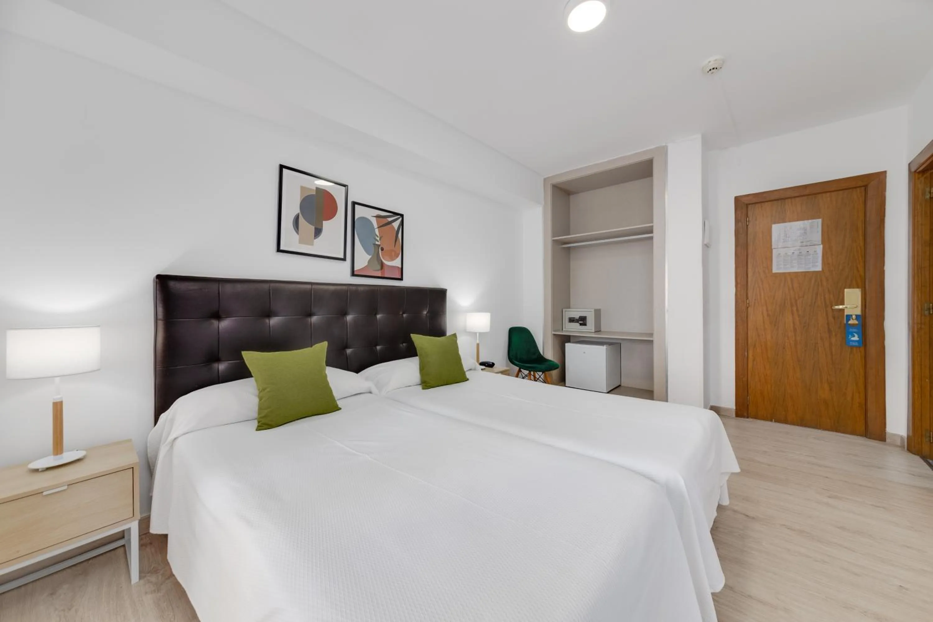 Bedroom, Bed in Hotel Madrid