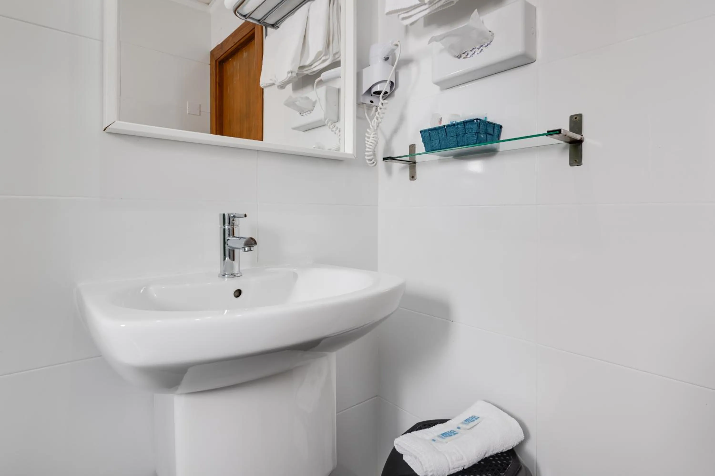 Bathroom in Hotel Madrid