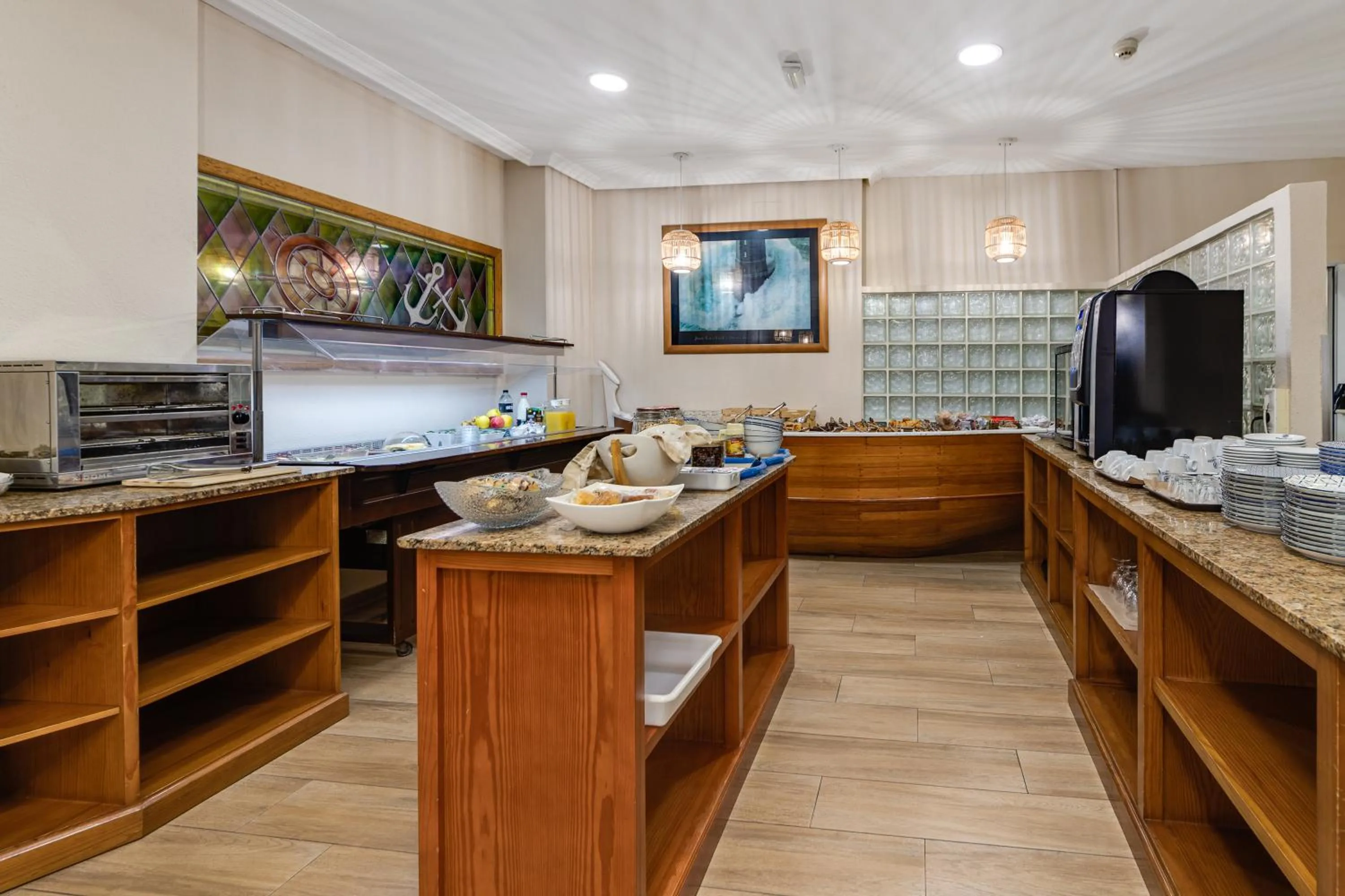 Buffet breakfast in Hotel Madrid