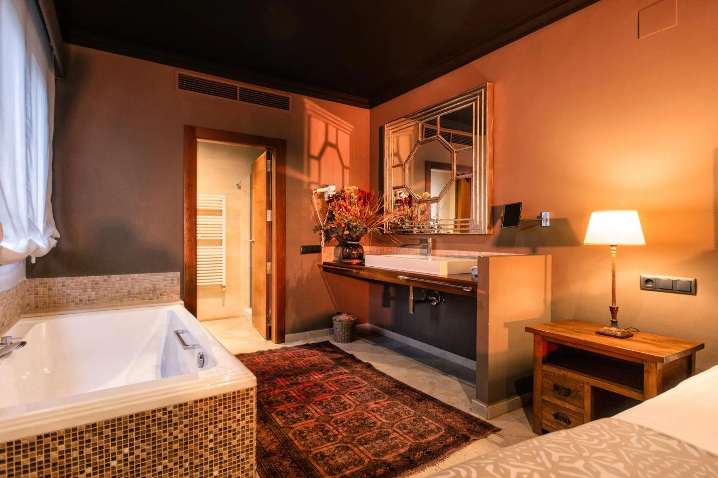 Bathroom, Bed in SWISS MORAIRA HOTEL & SPA - Adults only