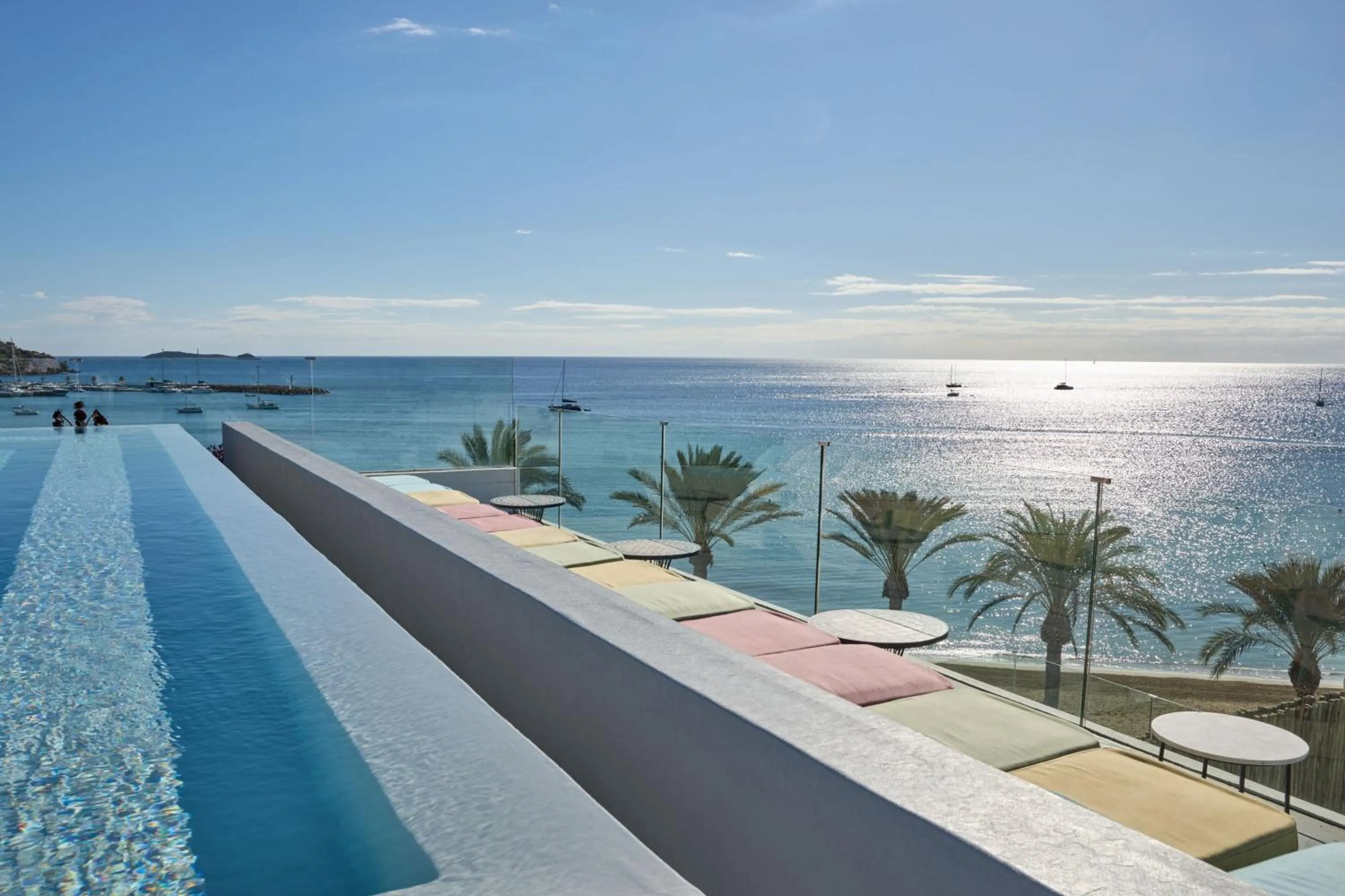 Lounge or bar in W Ibiza