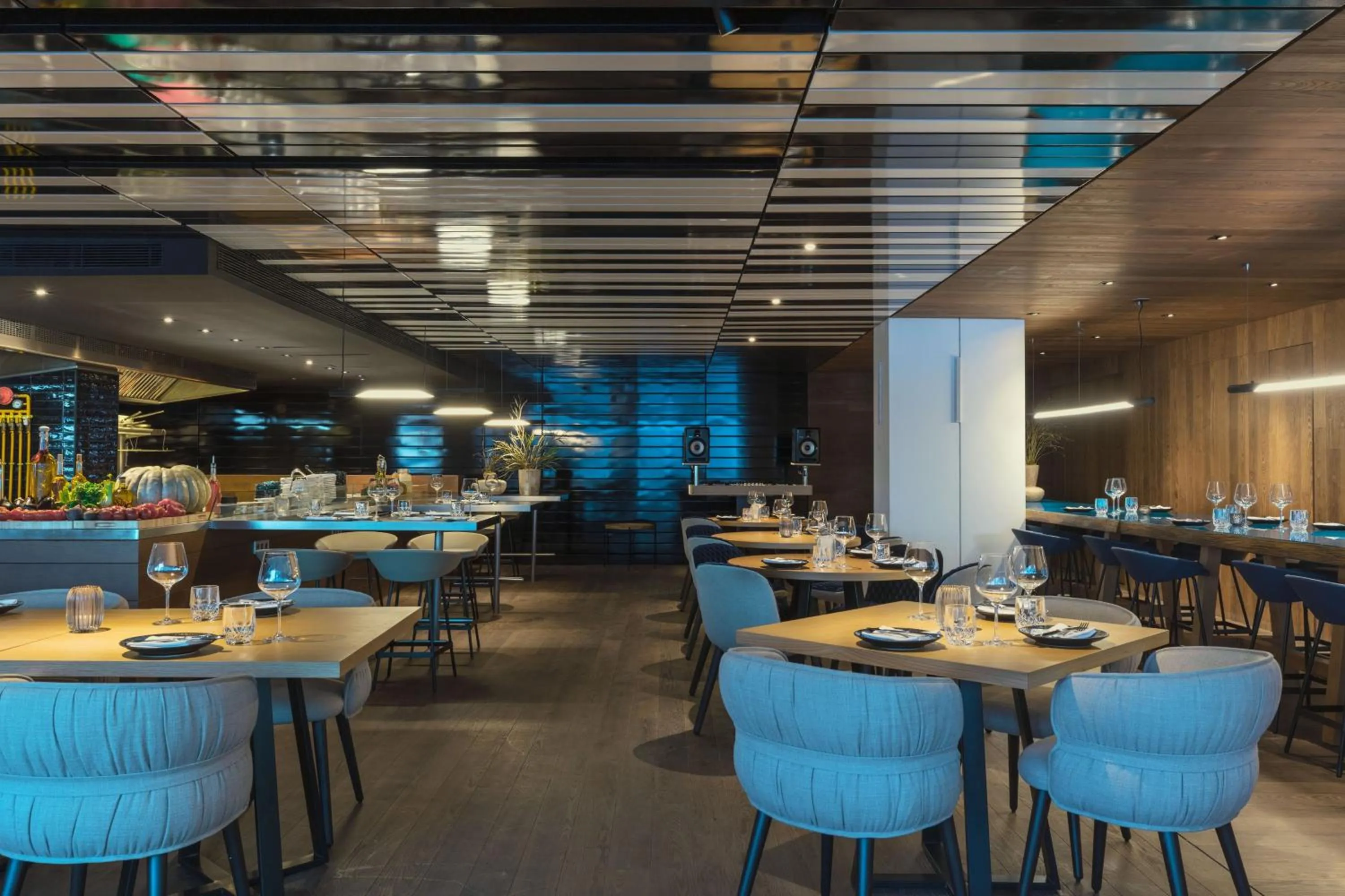 Restaurant/places to eat in W Ibiza