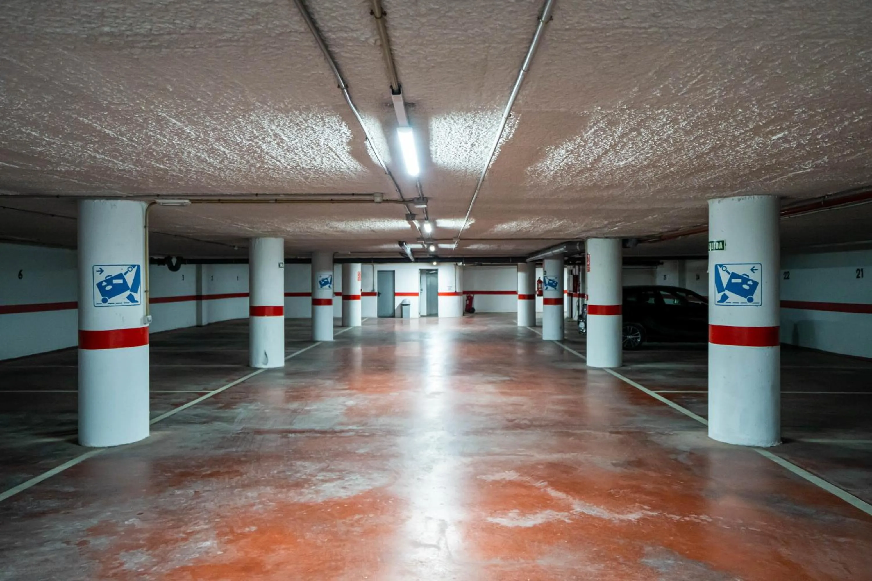 Parking in Hotel Bartos