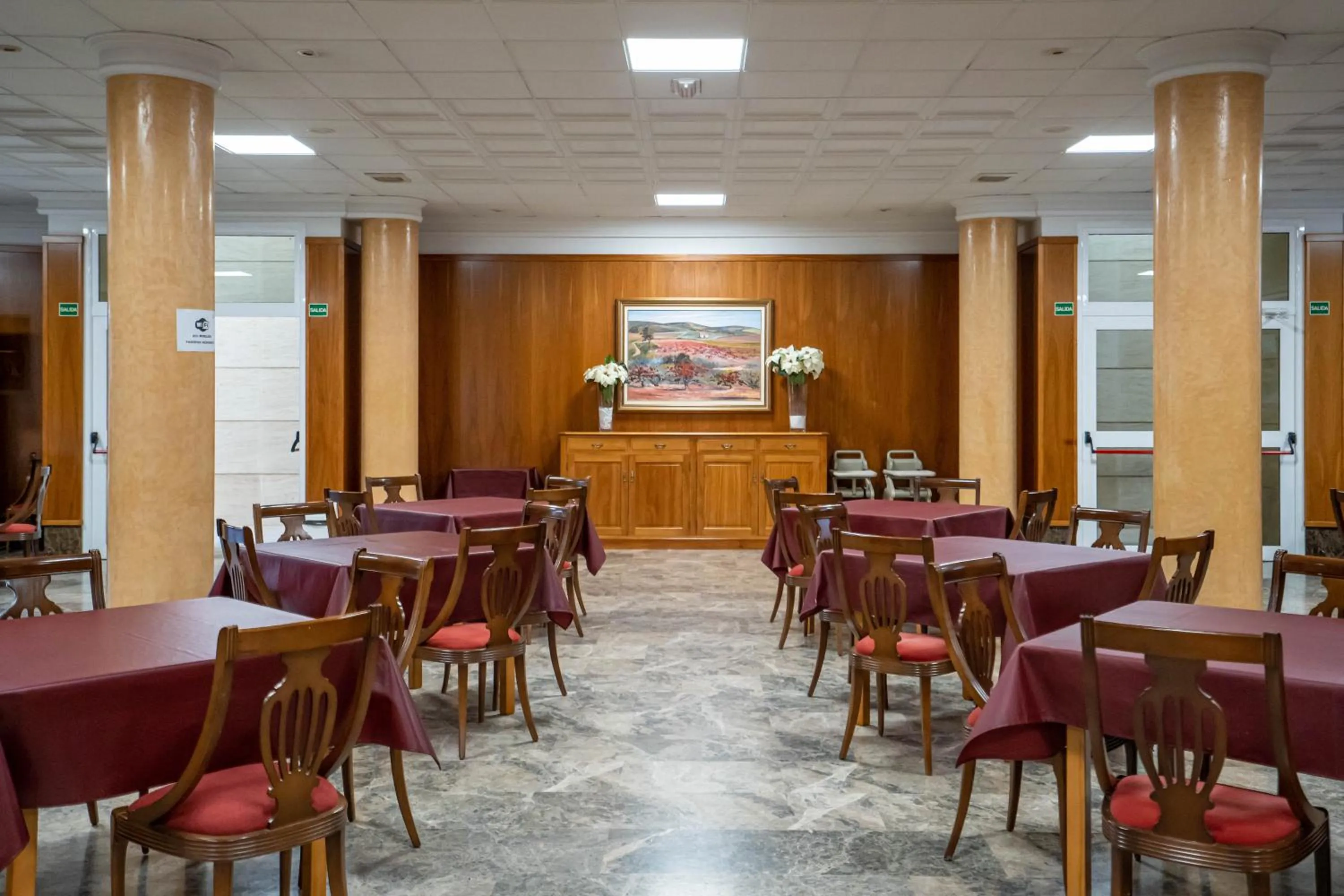 Restaurant/places to eat in Hotel Bartos