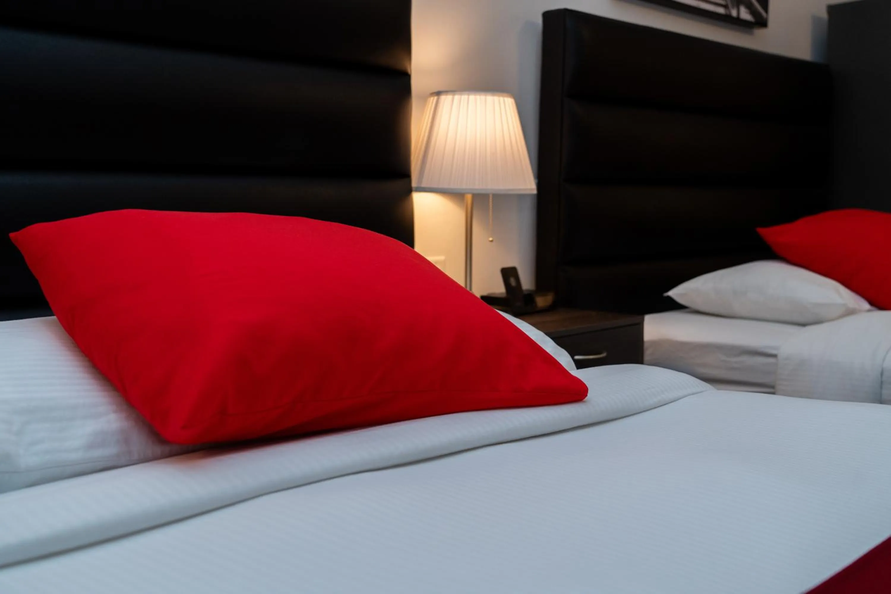 Bed in Mountain View Hope Motel