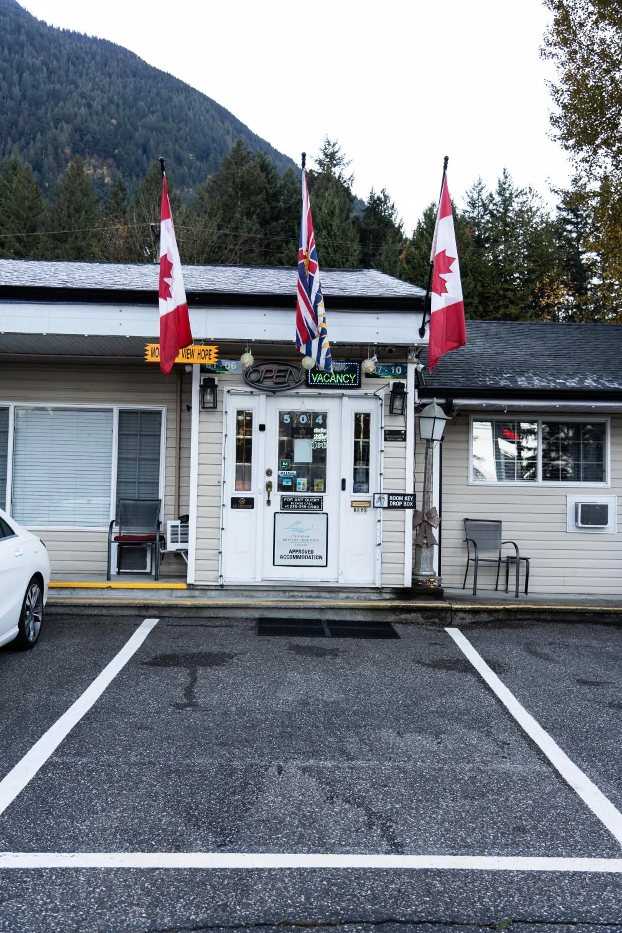 Property building in Mountain View Hope Motel