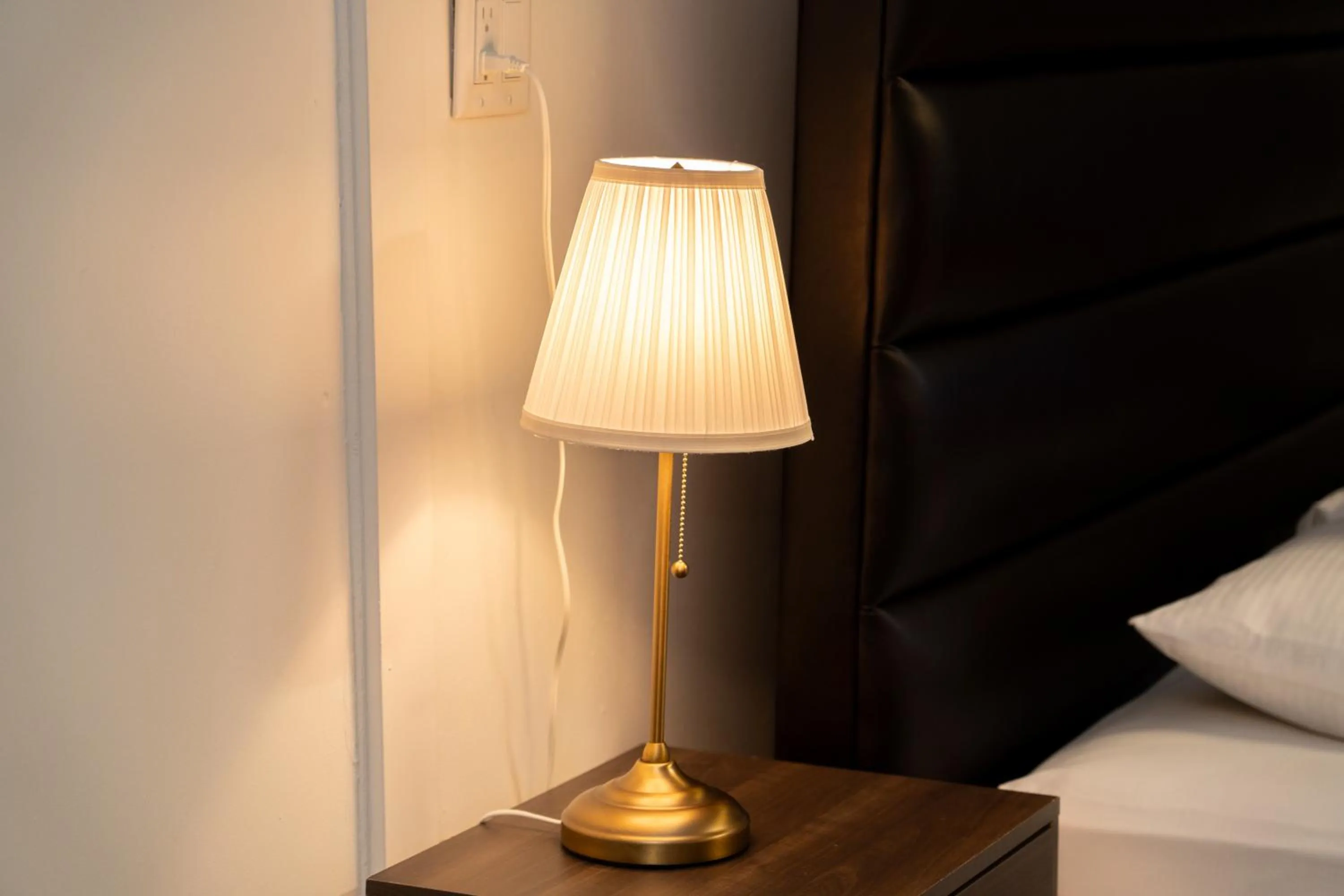 Bed in Mountain View Hope Motel