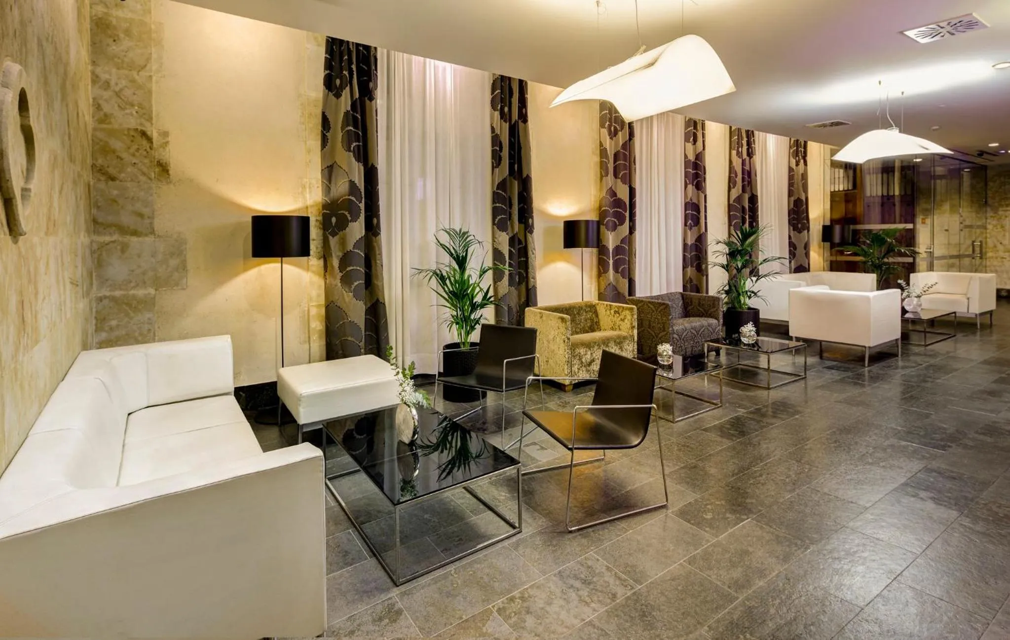 Decorative detail in Sercotel Puerta de la Catedral