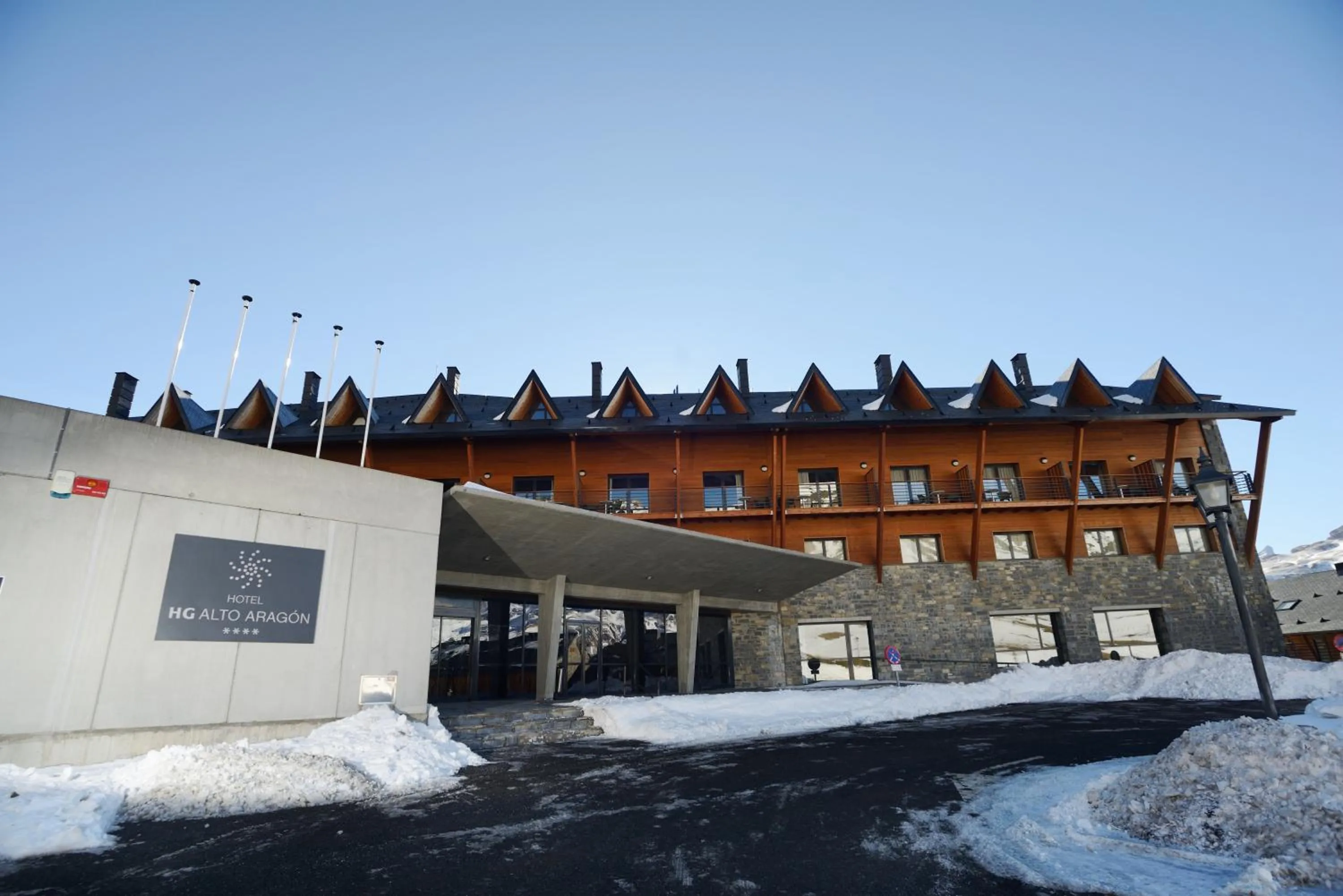 Facade/entrance in HG Alto Aragón