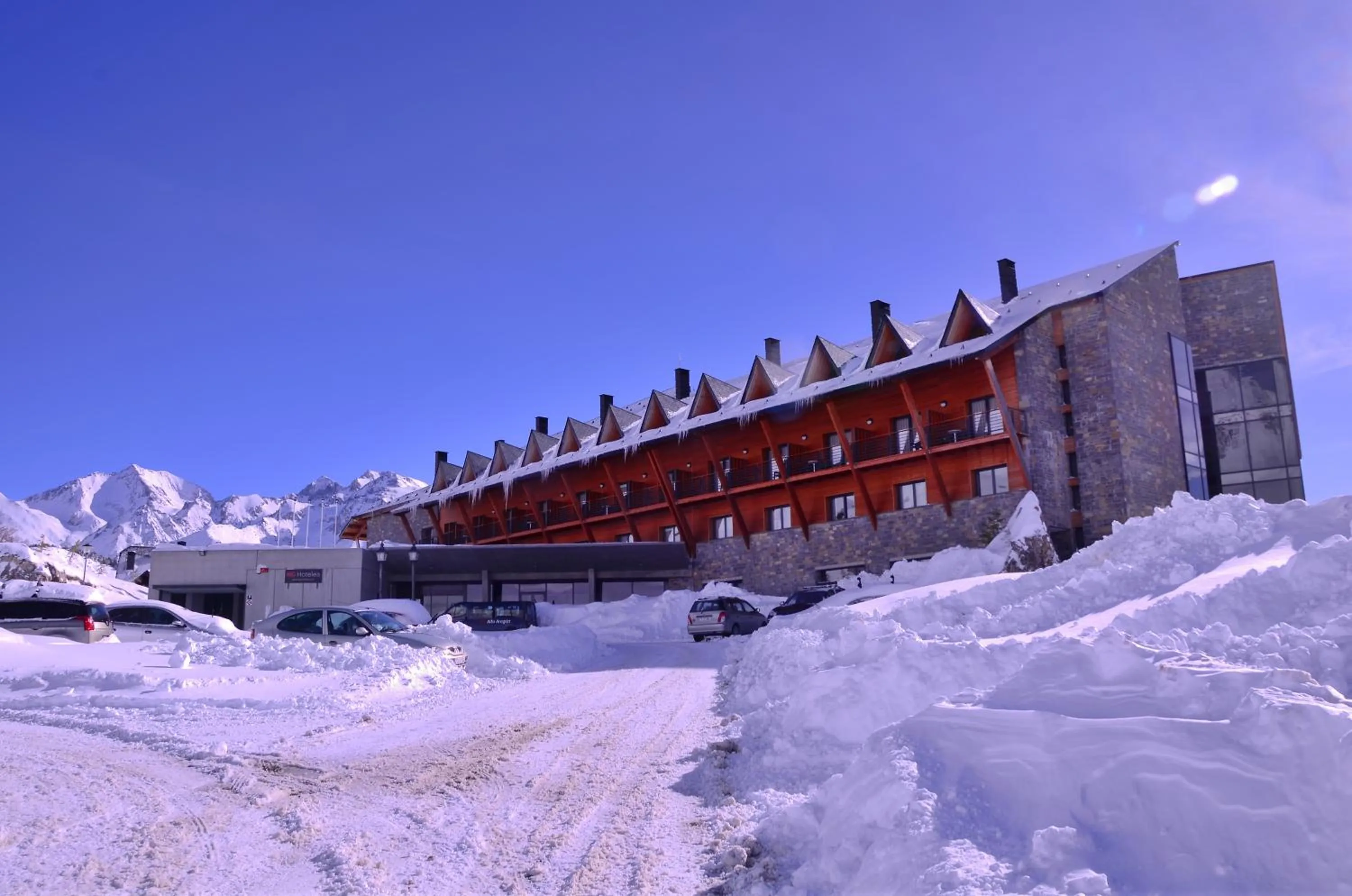 Facade/entrance in HG Alto Aragón