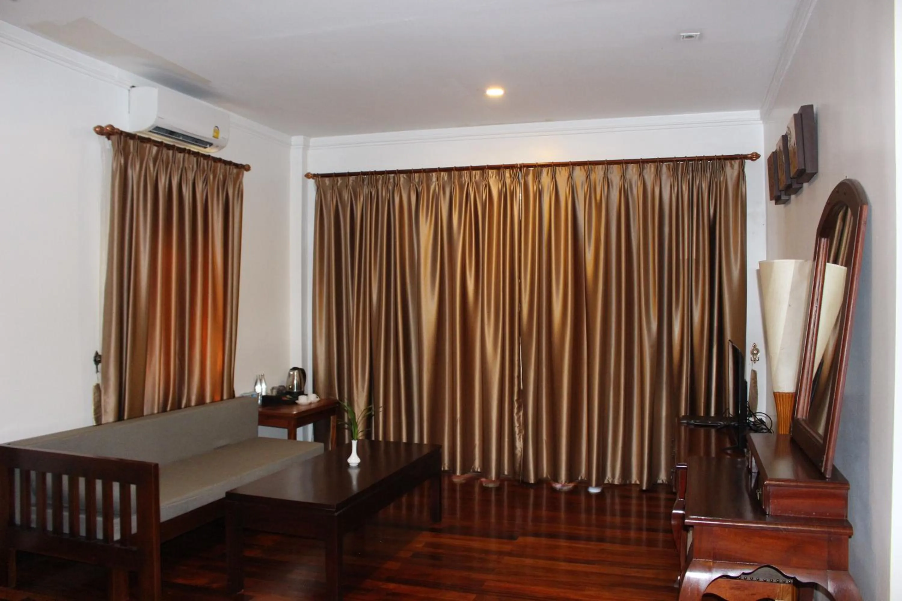 Living room, Bed in Lux Hotel