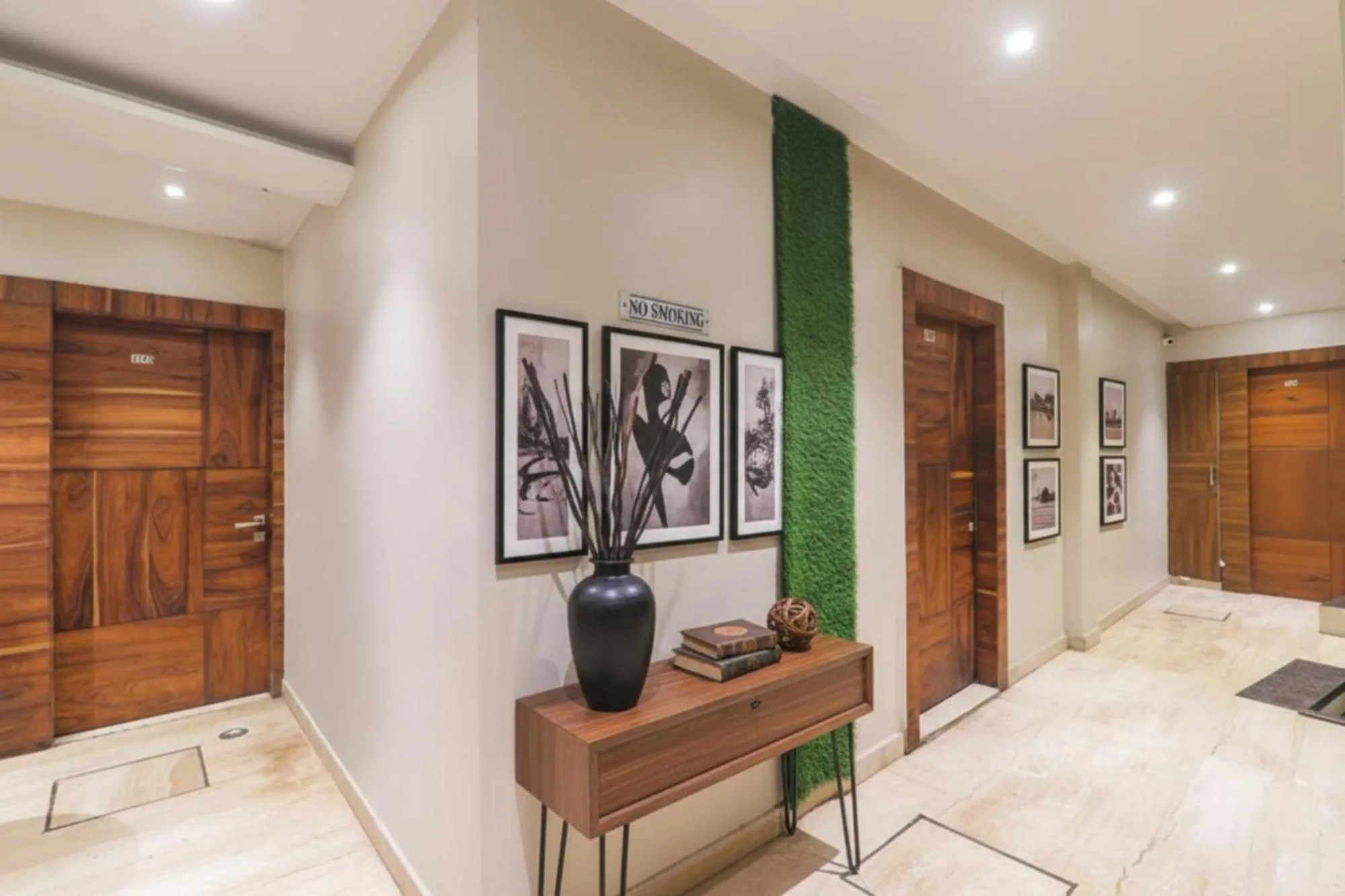 Lobby or reception, Bed in Via Stay Inn I