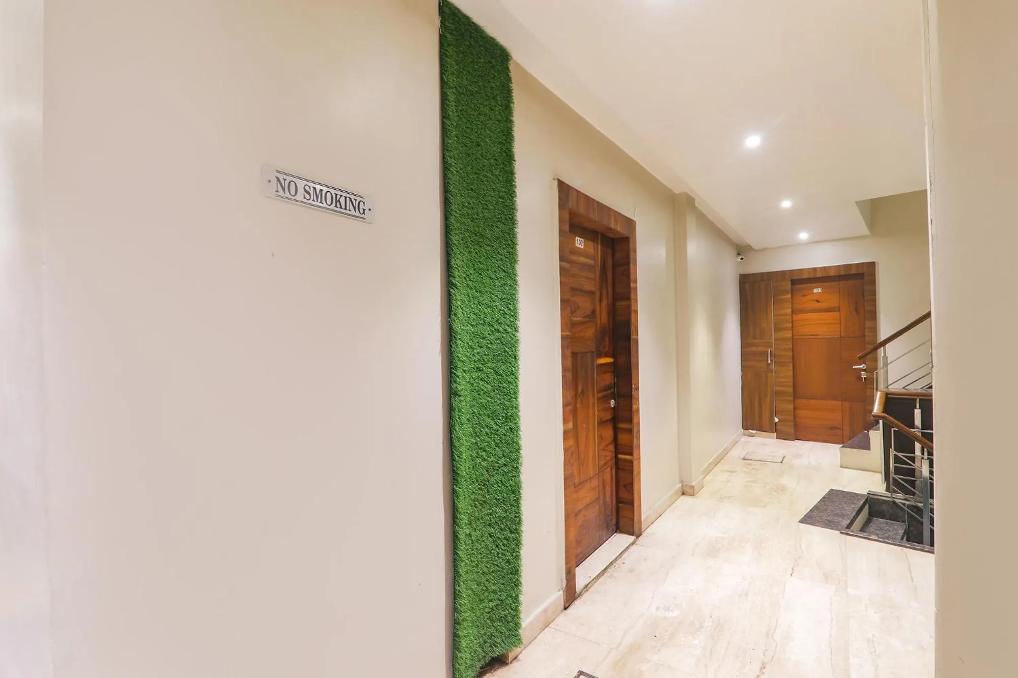 Lobby or reception, Bed in Via Stay Inn I