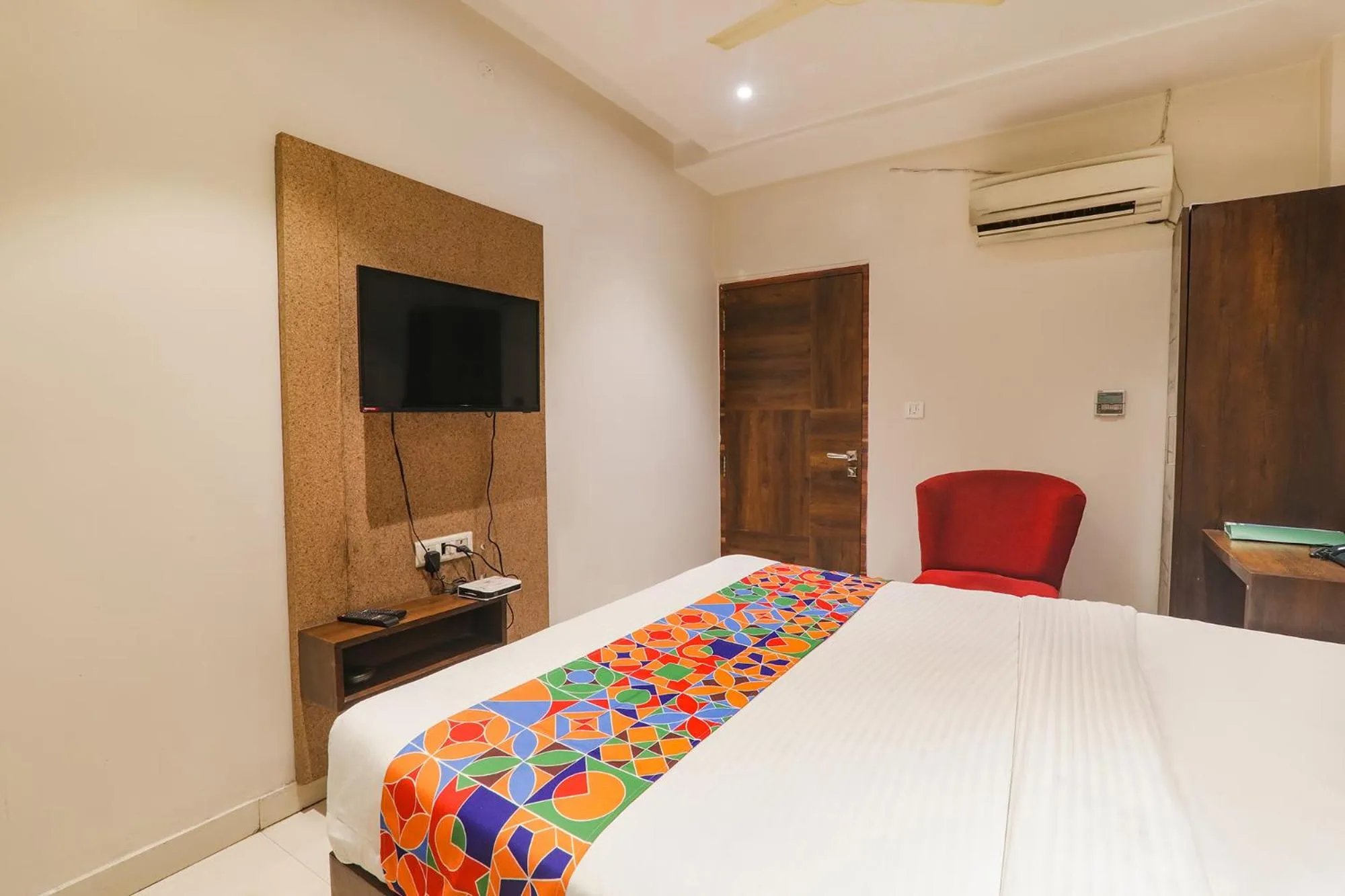 Bed in Via Stay Inn I